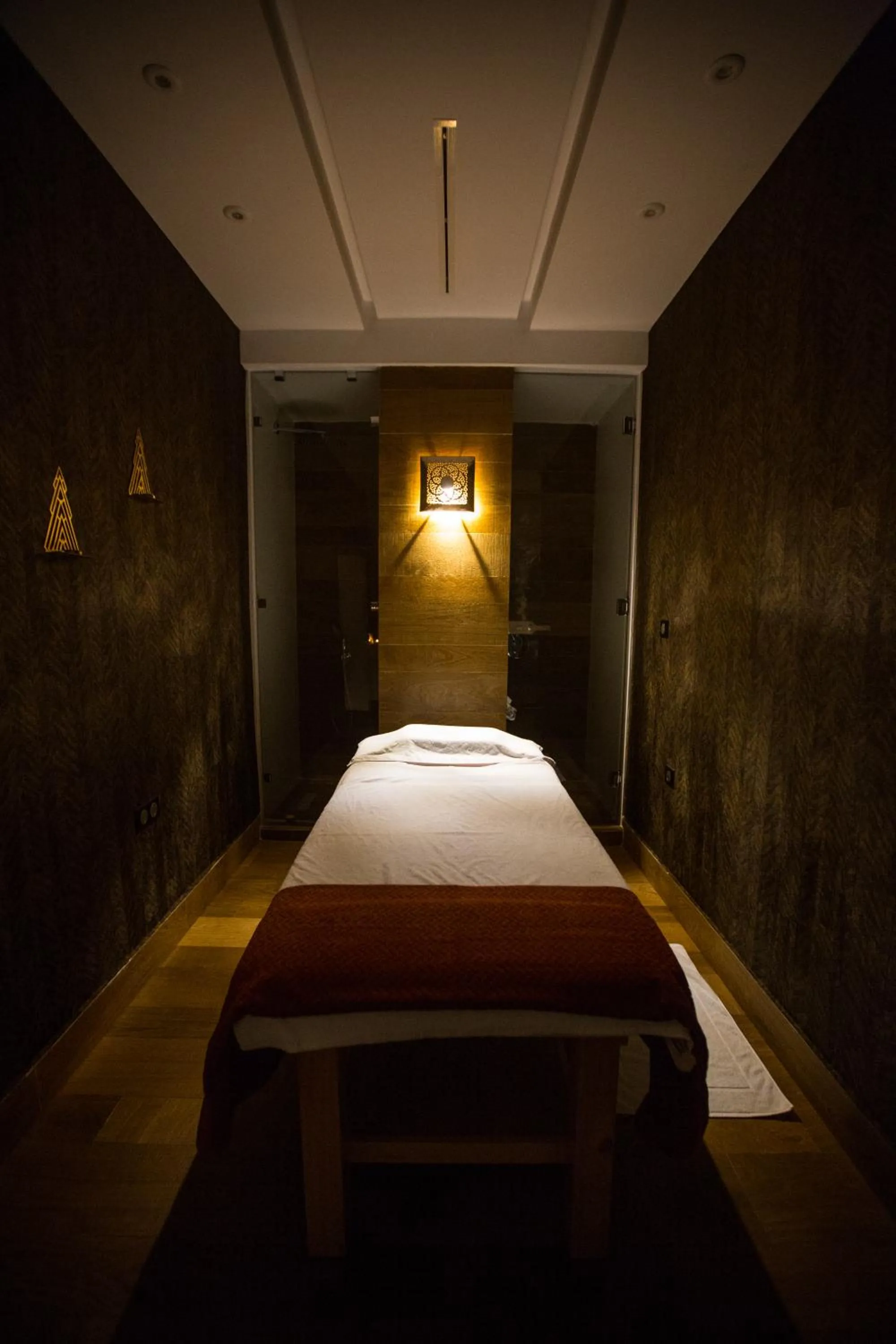 Massage, Bed in SBN Suite Hôtel