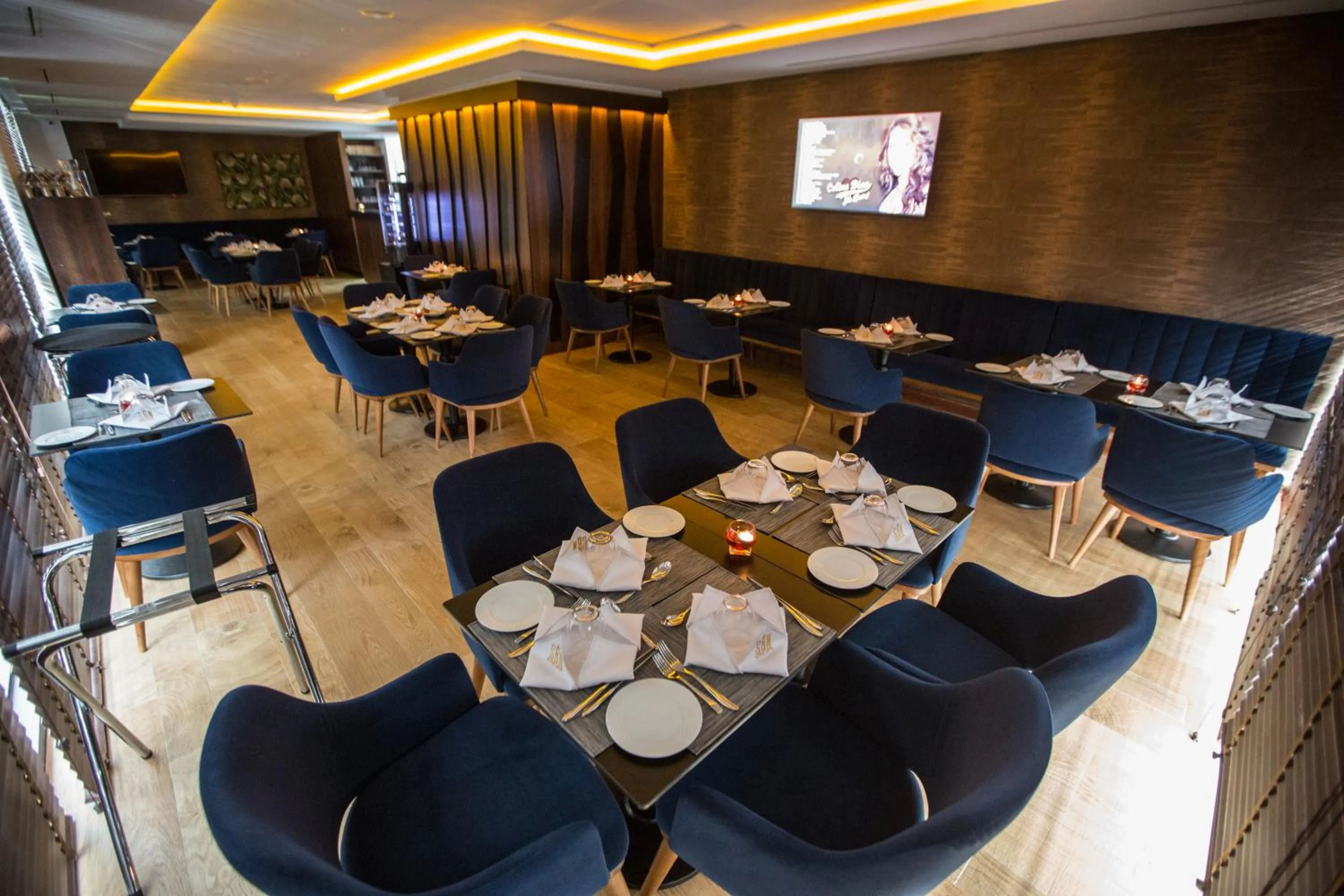 Restaurant/places to eat in SBN Suite Hôtel