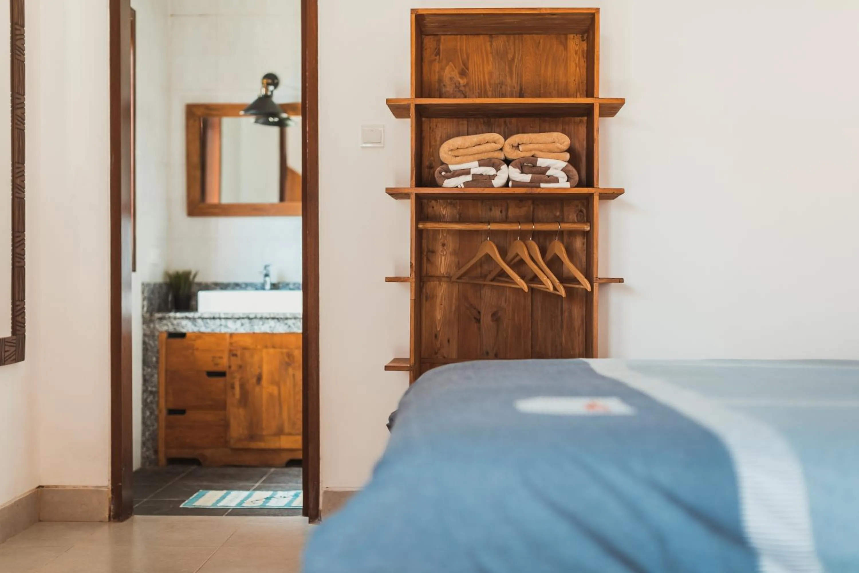 Photo of the whole room, Bed in Big Brother Berawa Beach