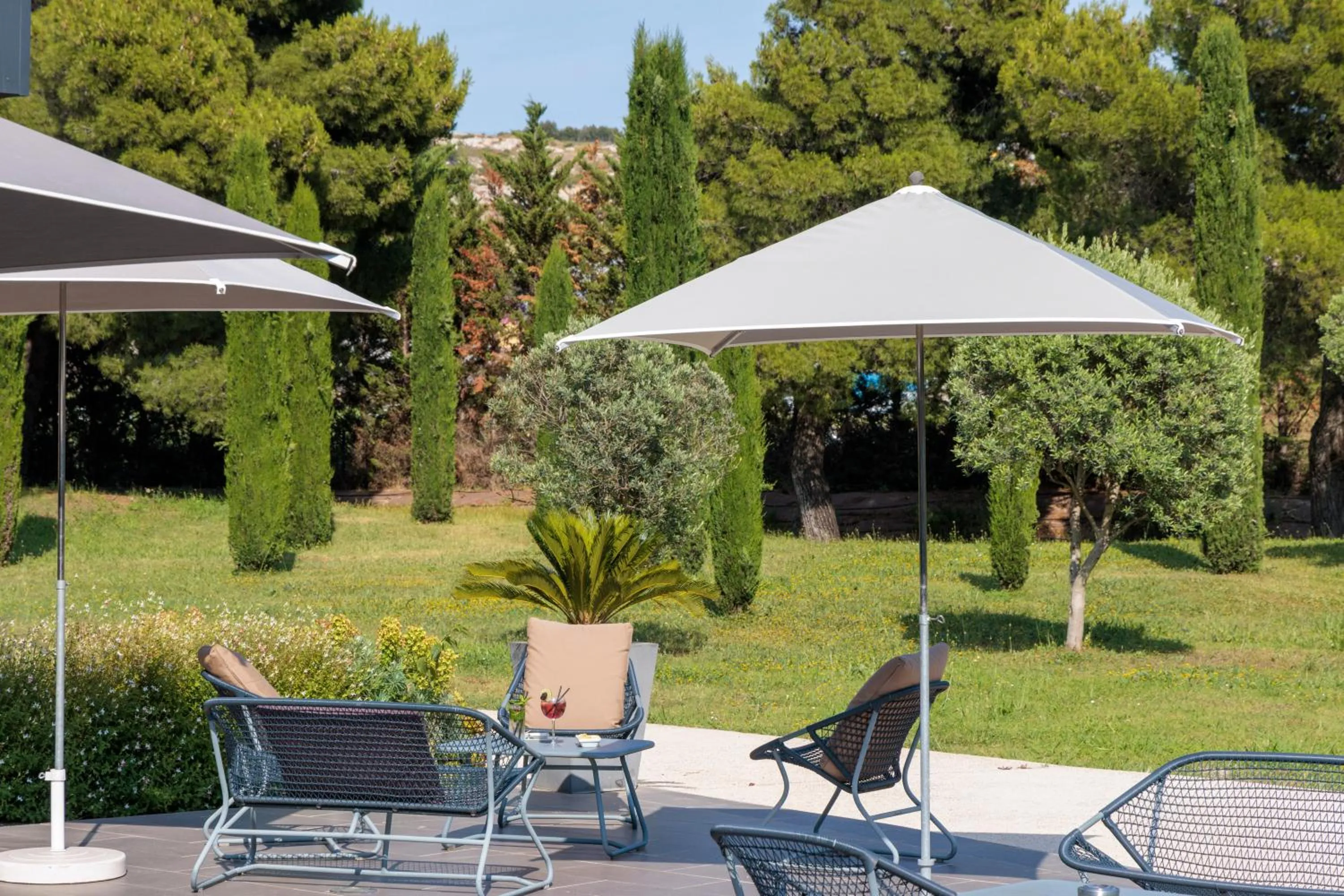 Garden in Hilton Garden Inn Marseille Provence Airport