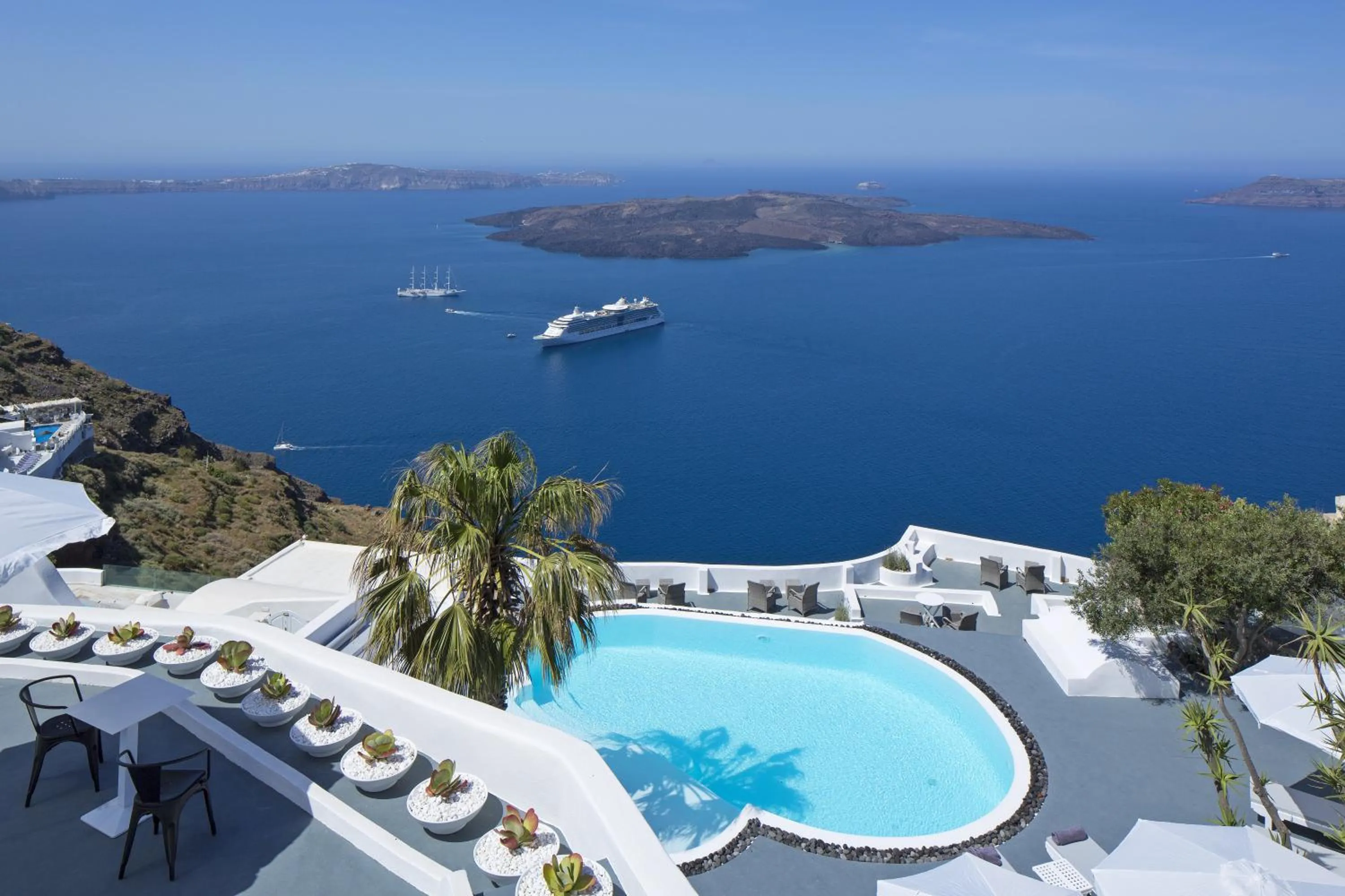 Day in Alta Vista Suites