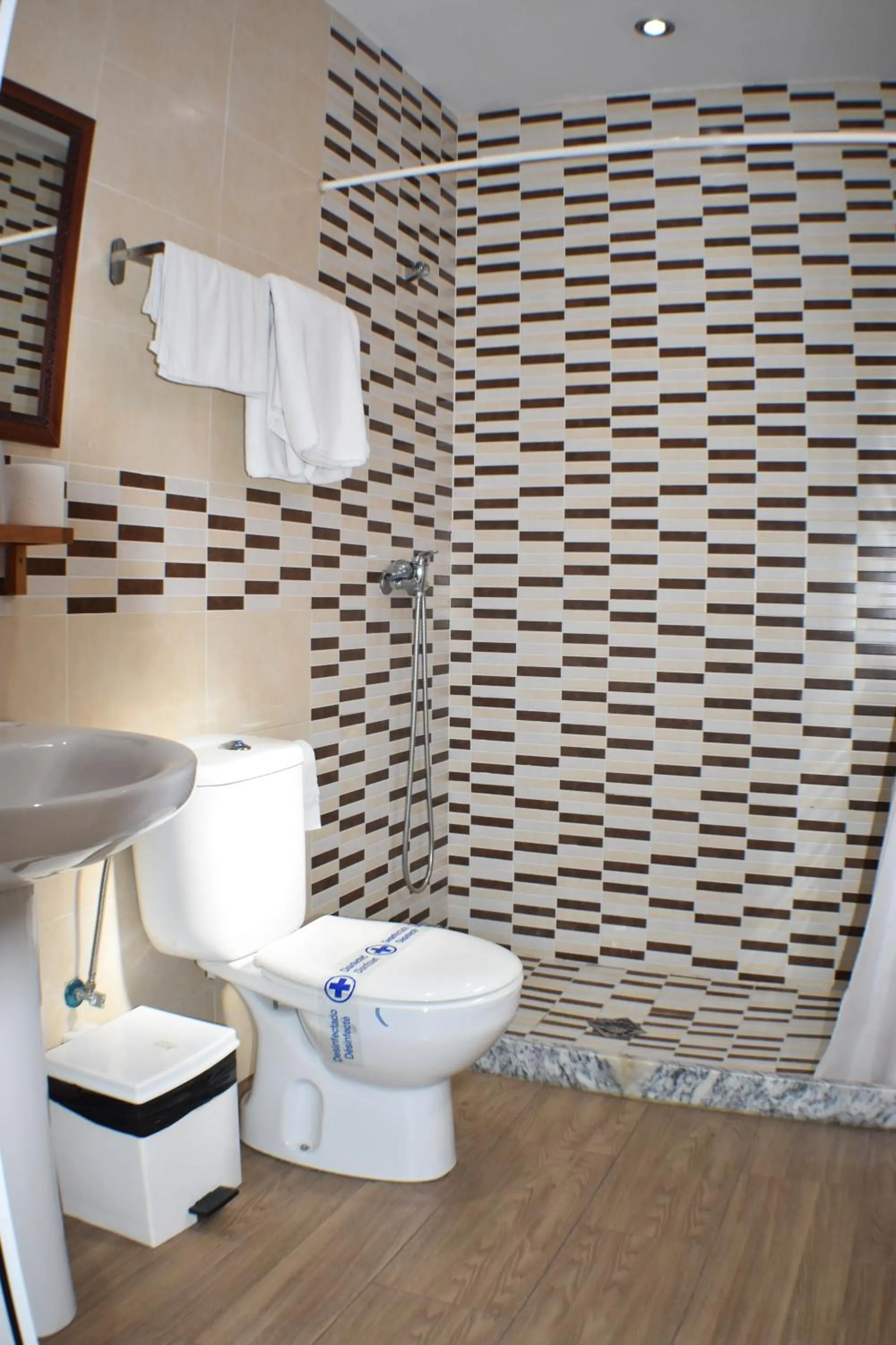 Bathroom in Hostal Alamare