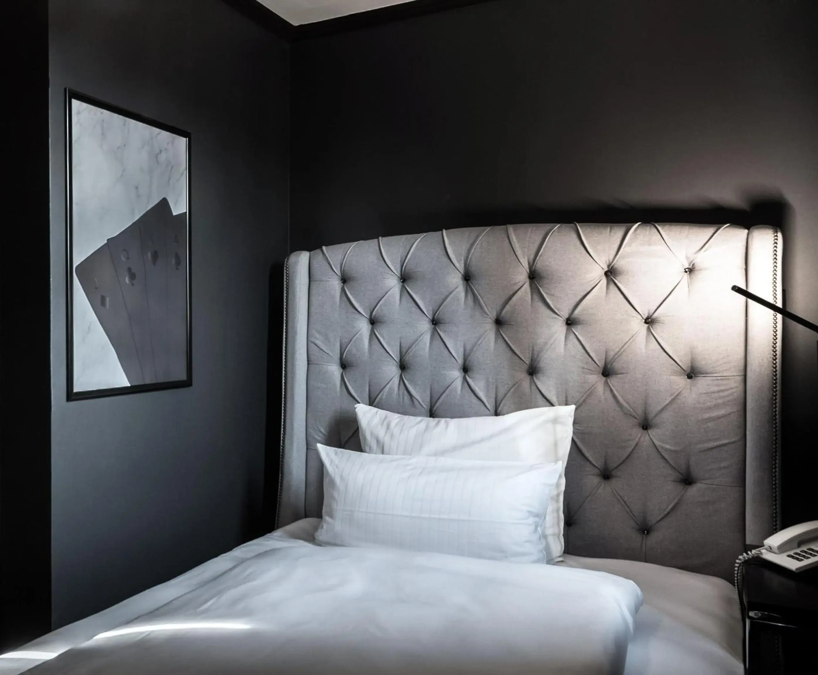 Single Room with Shared Toilet - single occupancy in Hotel Belmont Classic Single Room with Shared Toilet - single occupancy in Hotel Belmont Classic