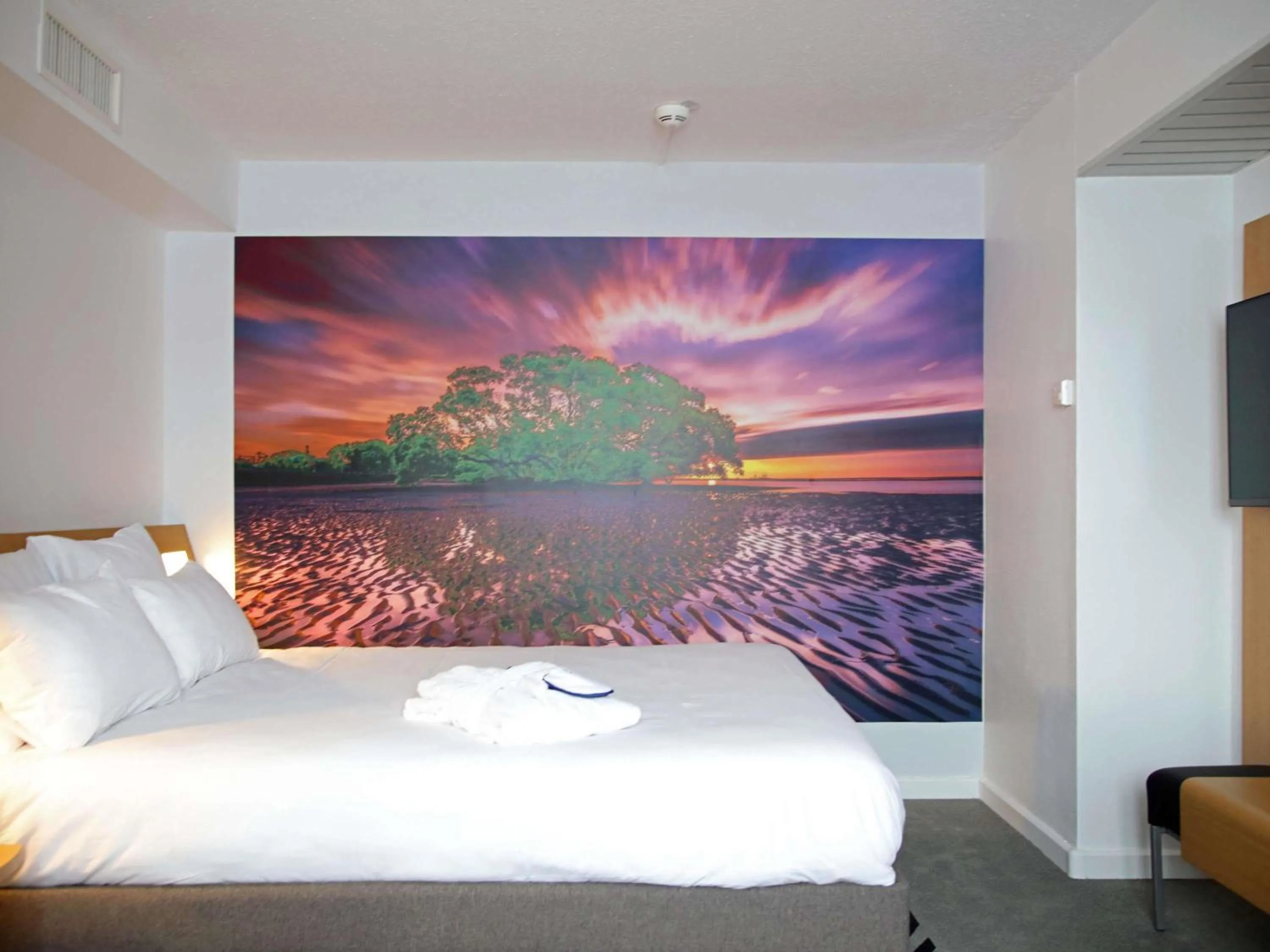 Bedroom, Bed in Novotel Lille Centre Grand Place