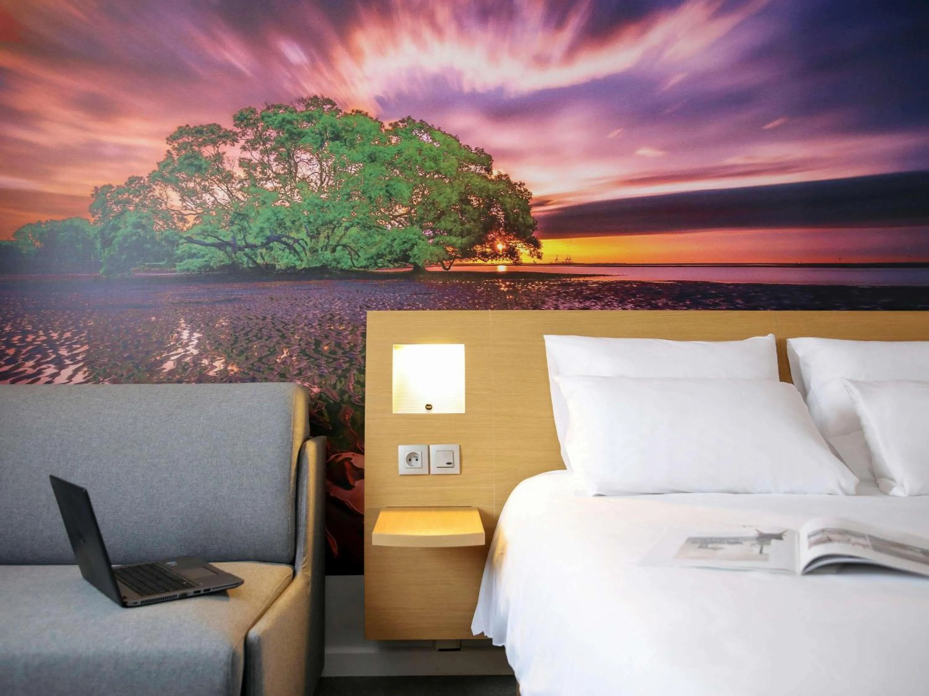 Bedroom, Bed in Novotel Lille Centre Grand Place