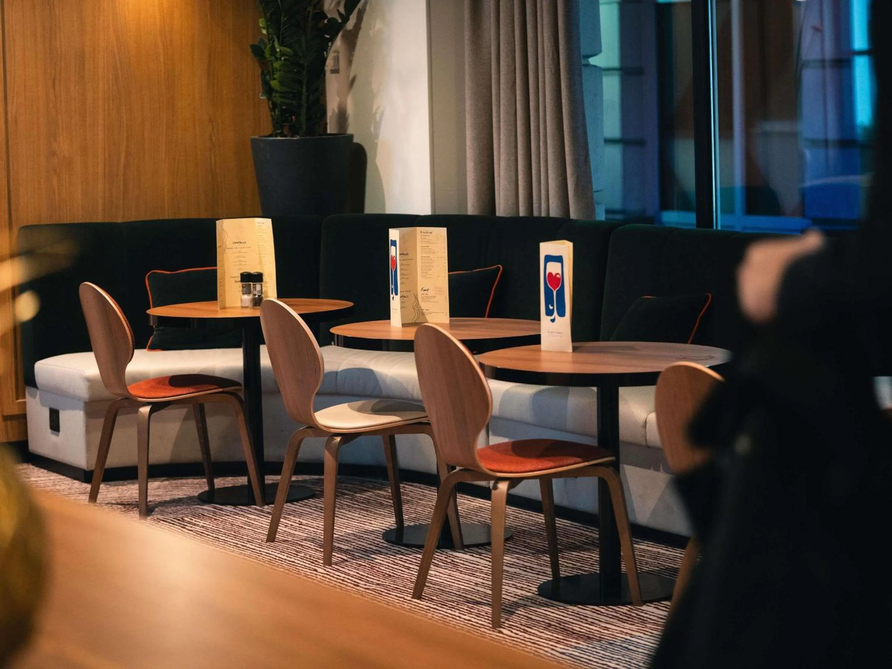 Restaurant/places to eat in Novotel Lille Centre Grand Place