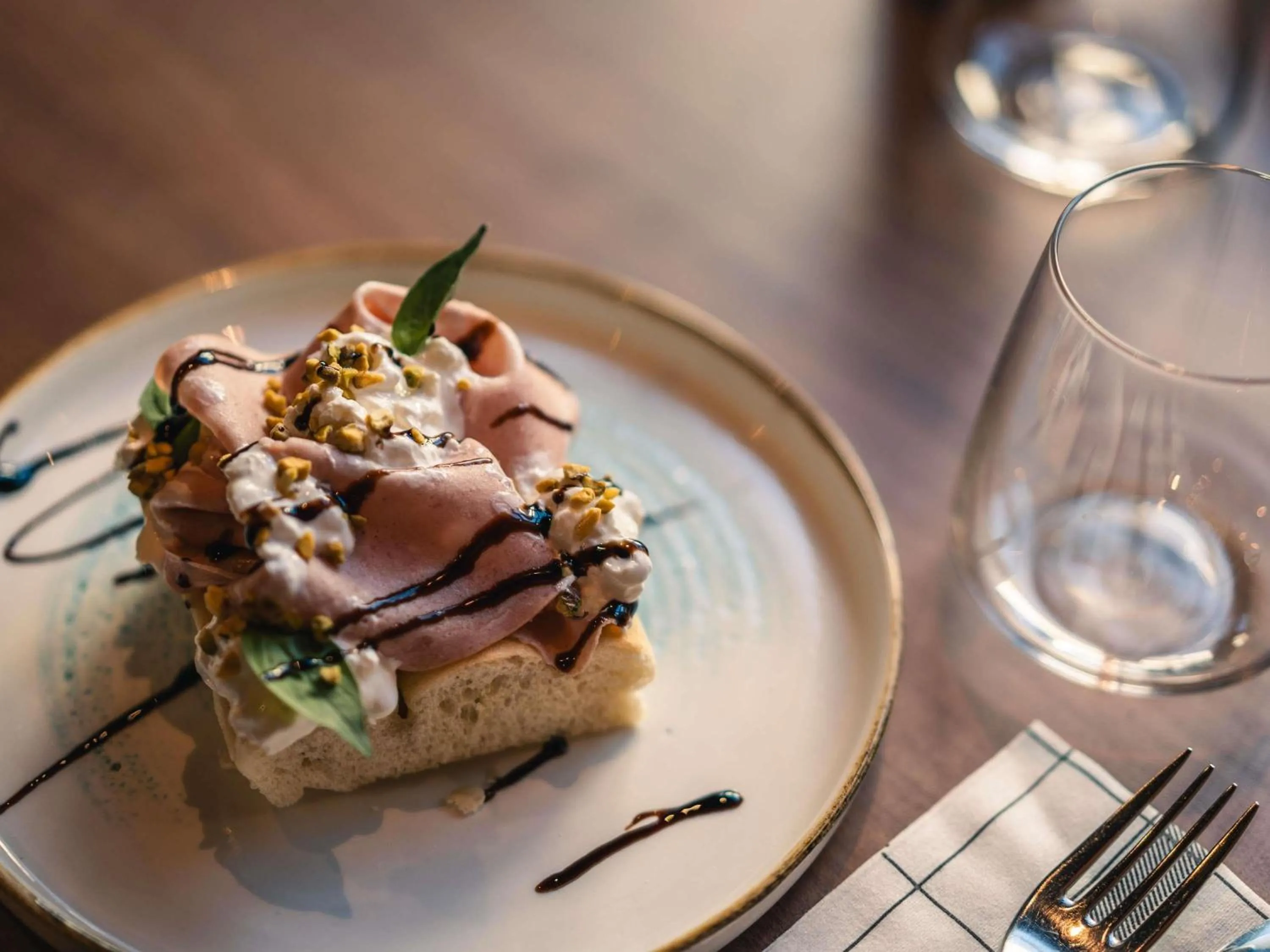 Restaurant/places to eat in Novotel Lille Centre Grand Place