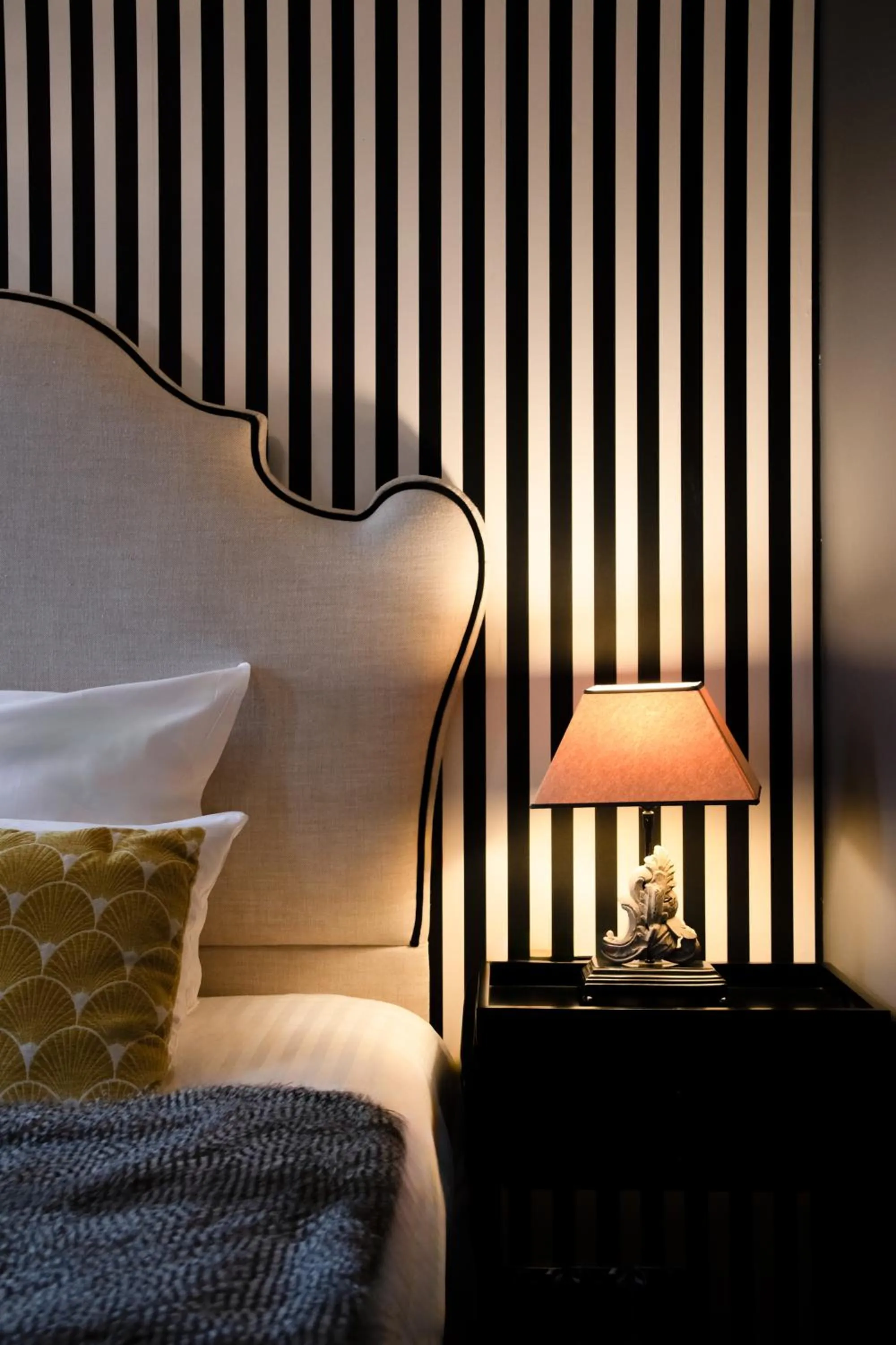 Bedroom, Bed in Hotel Vendome - BW Signature Collection