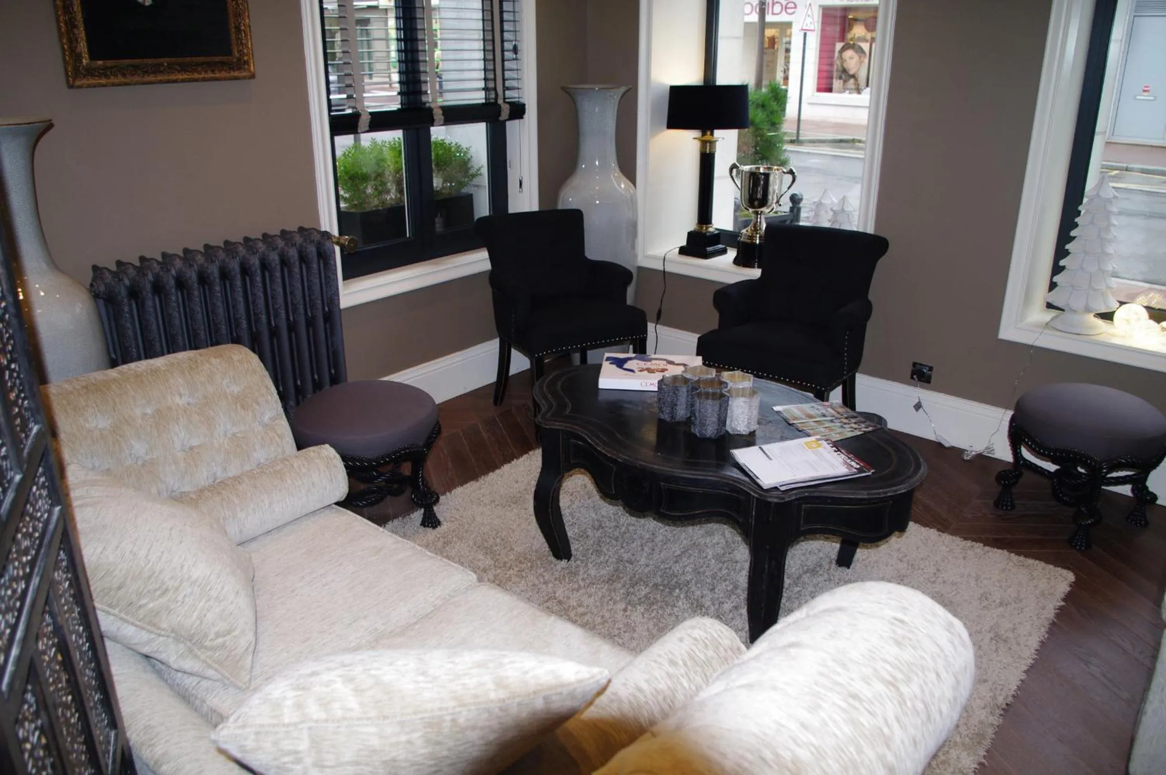 Lounge or bar in Hotel Vendome - BW Signature Collection