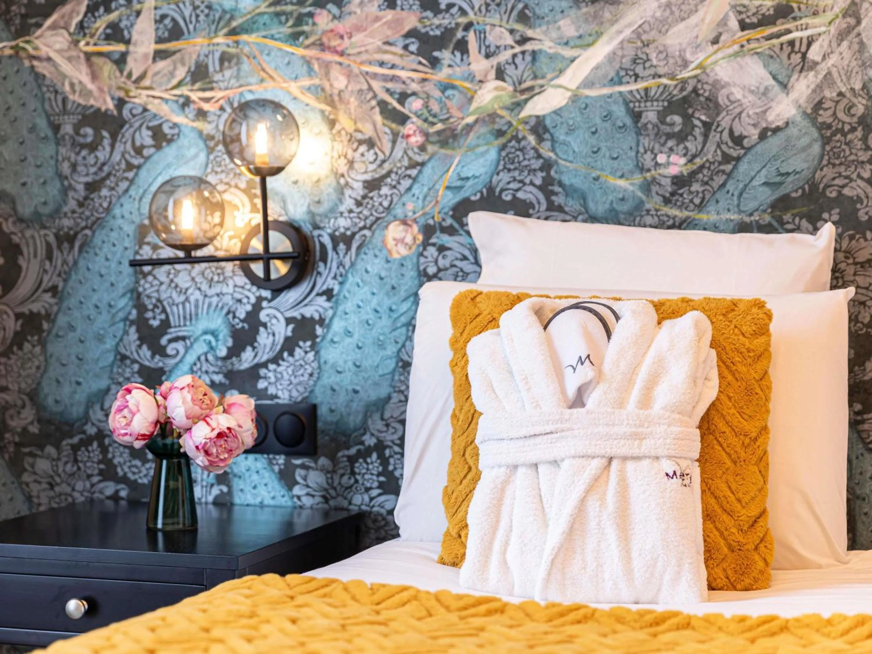 Bedroom, Bed in Mercure Paris Saint Cloud Hippodrome