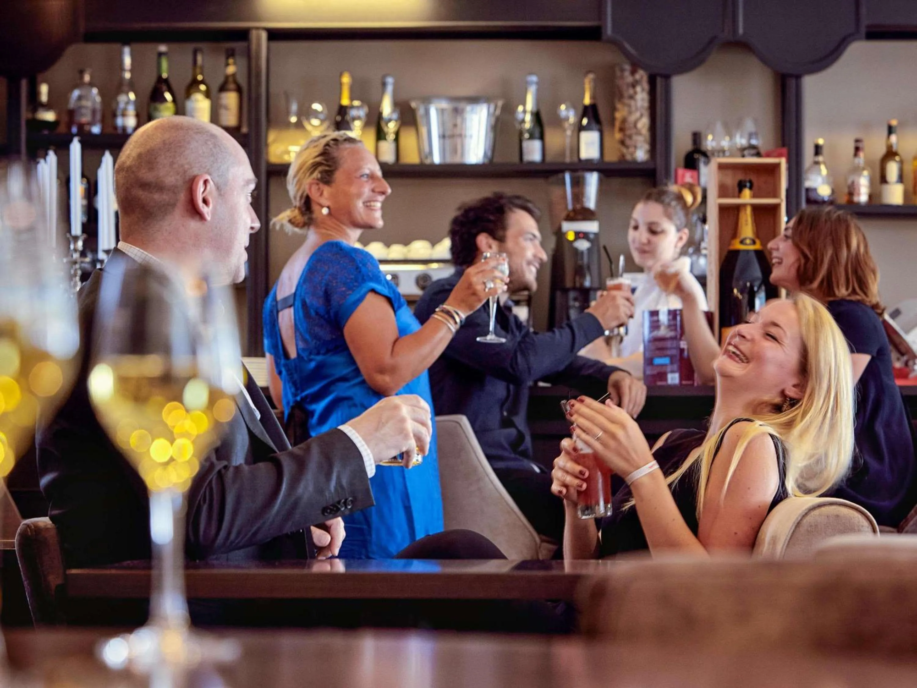 wedding in Mercure Paris Saint Cloud Hippodrome