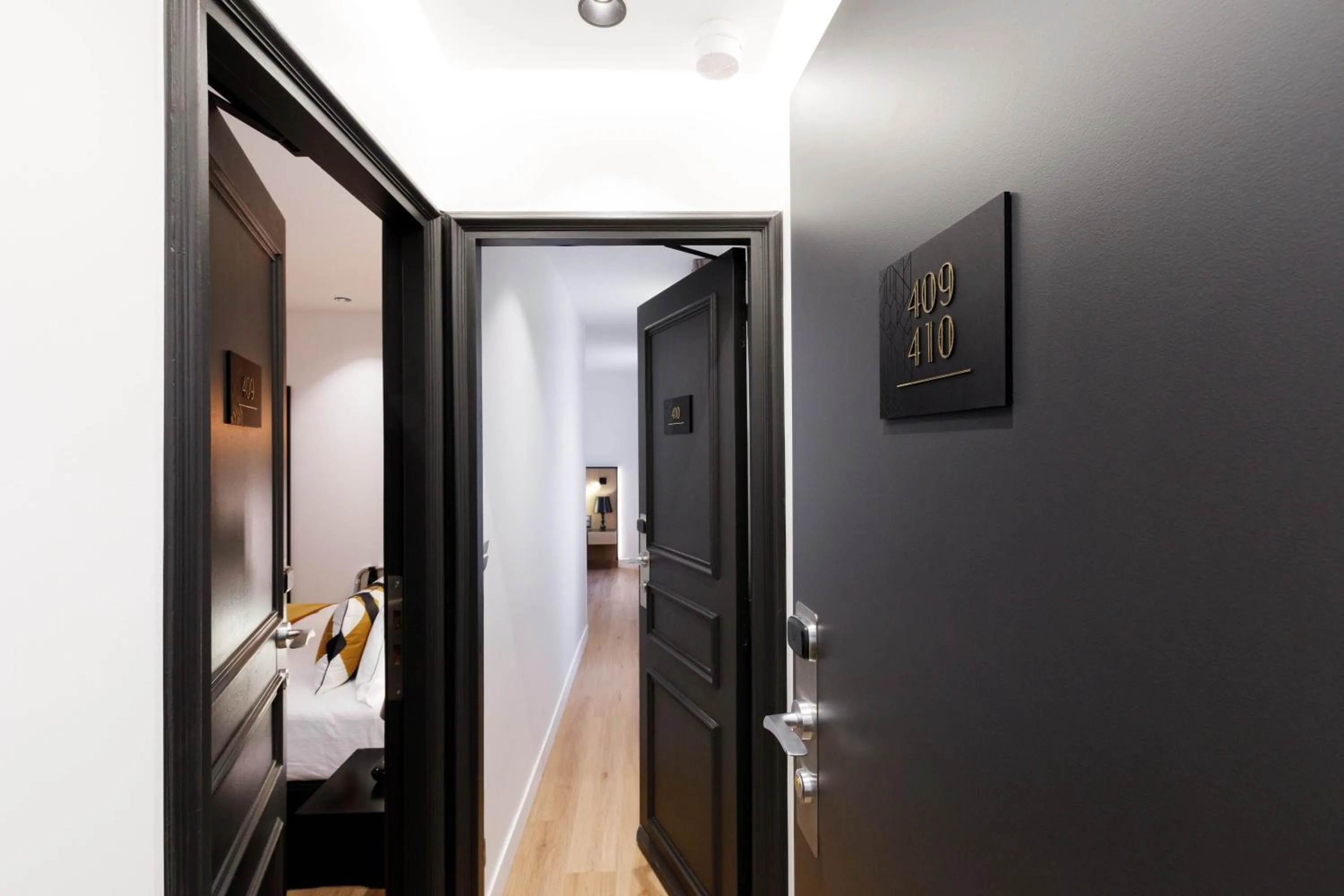 View (from property/room) in Star Champs-Elysées