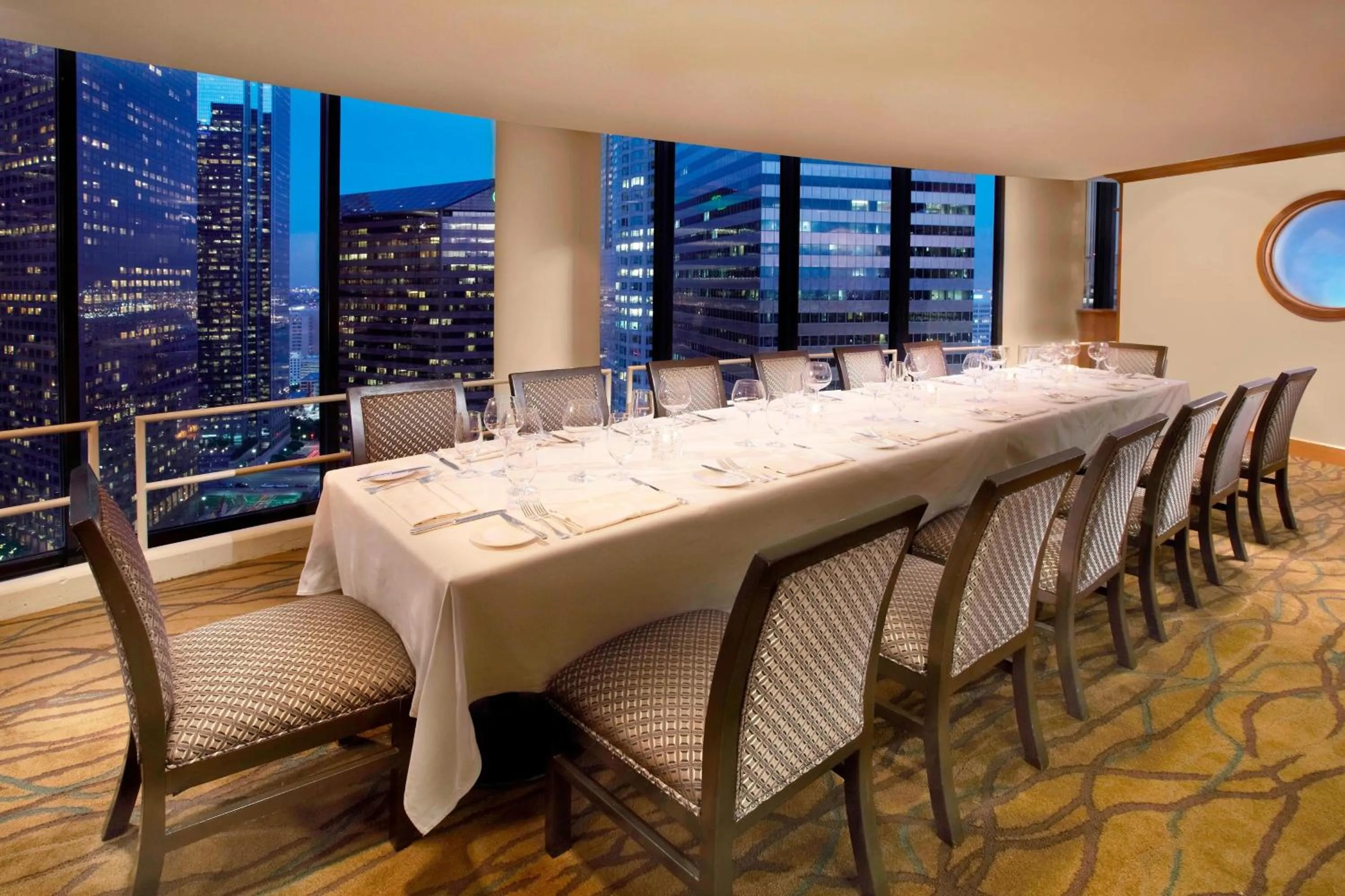 Restaurant/places to eat in The Westin Bonaventure Hotel & Suites, Los Angeles
