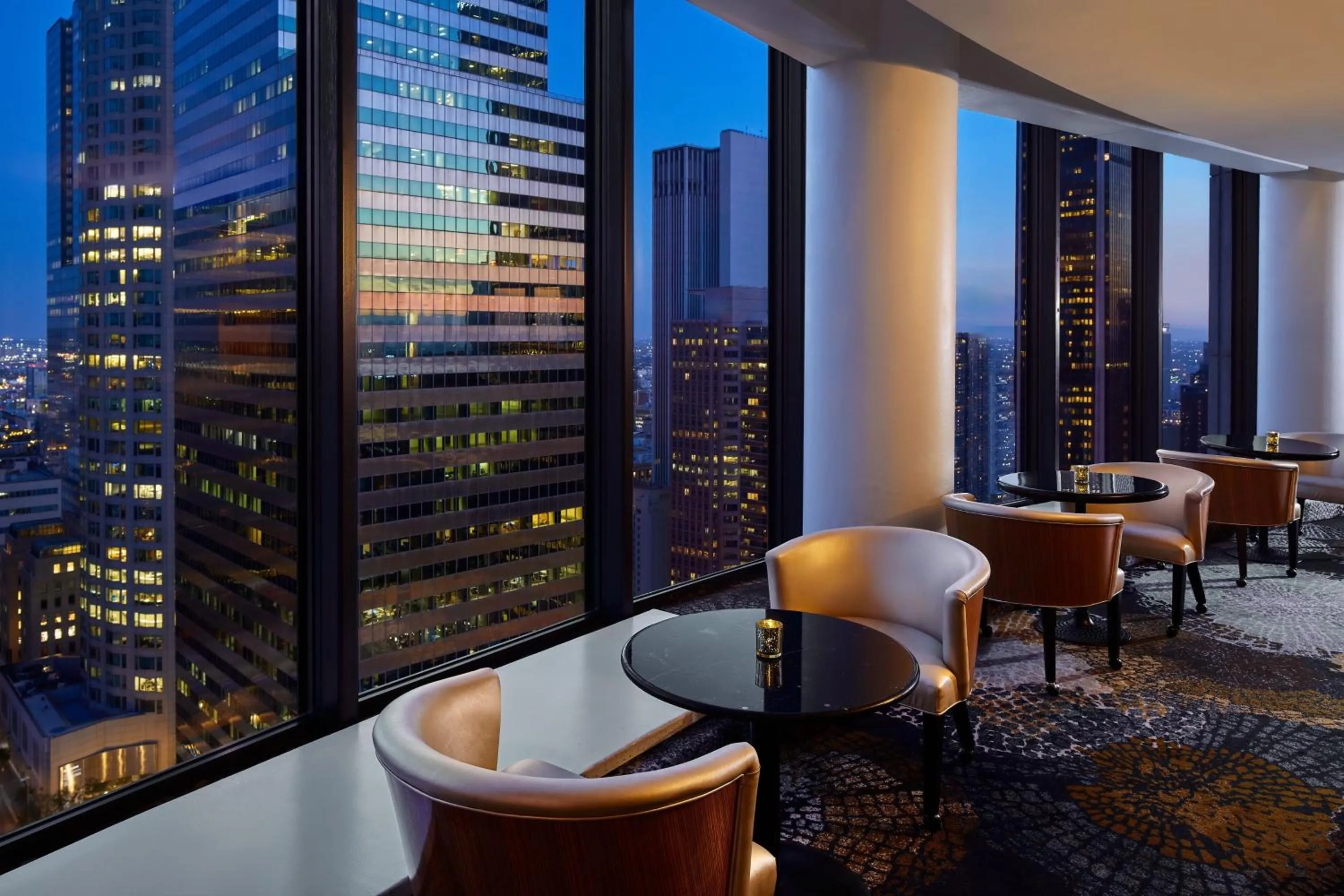 Lounge or bar in The Westin Bonaventure Hotel & Suites, Los Angeles