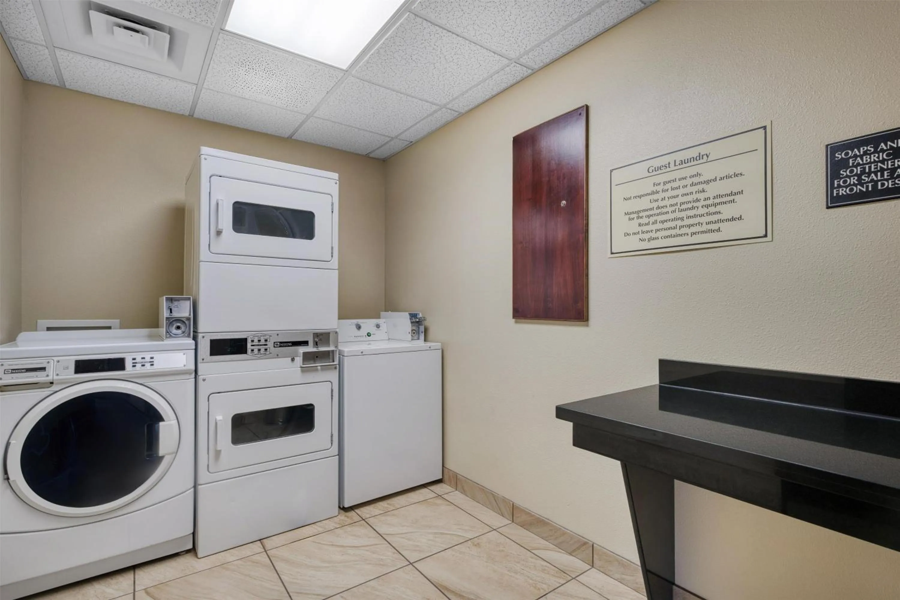 Property building in Best Western Shelby Inn & Suites