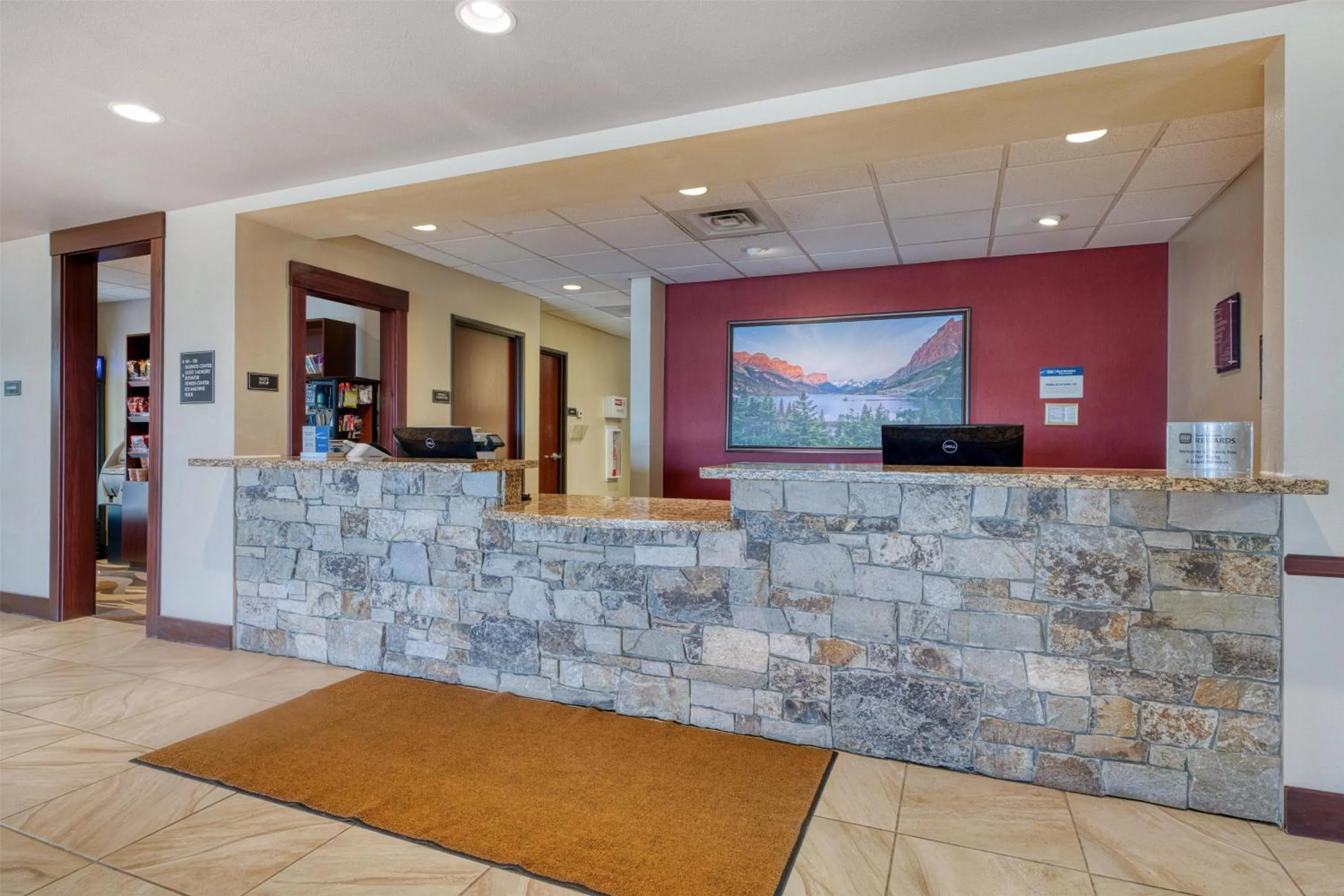 Lobby or reception in Best Western Shelby Inn & Suites