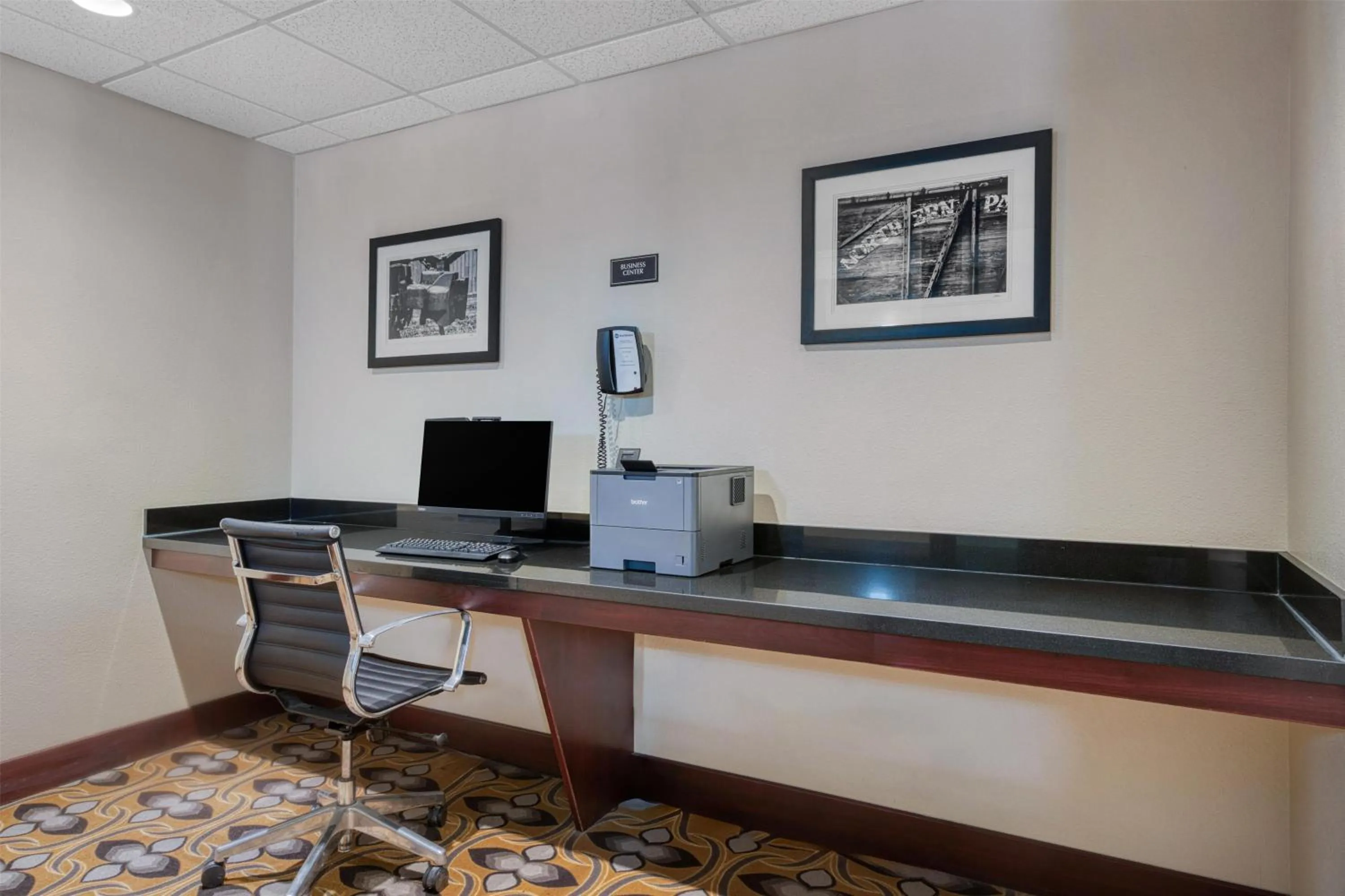 Business facilities in Best Western Shelby Inn & Suites