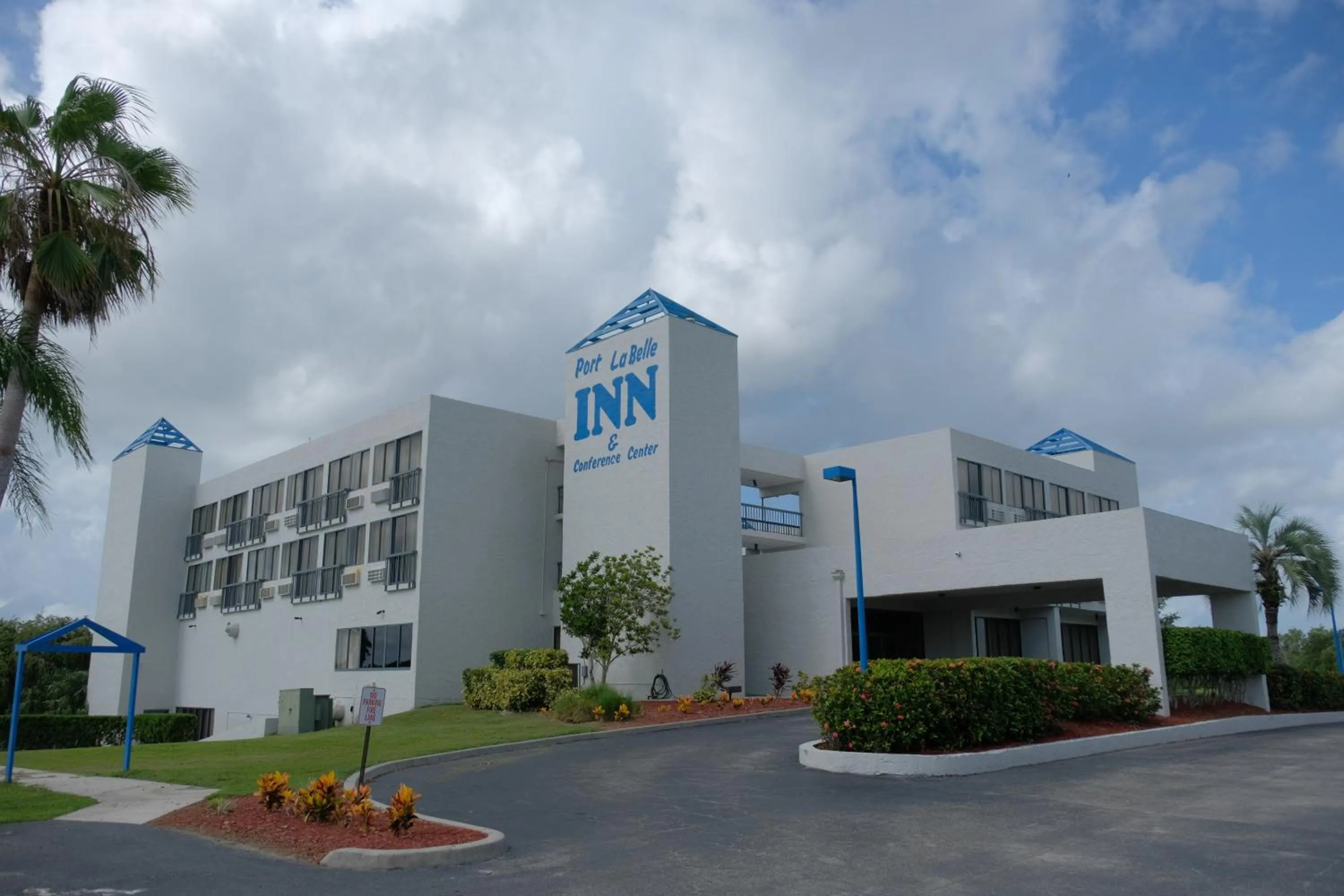Property building in Port LaBelle Inn & Conference Center