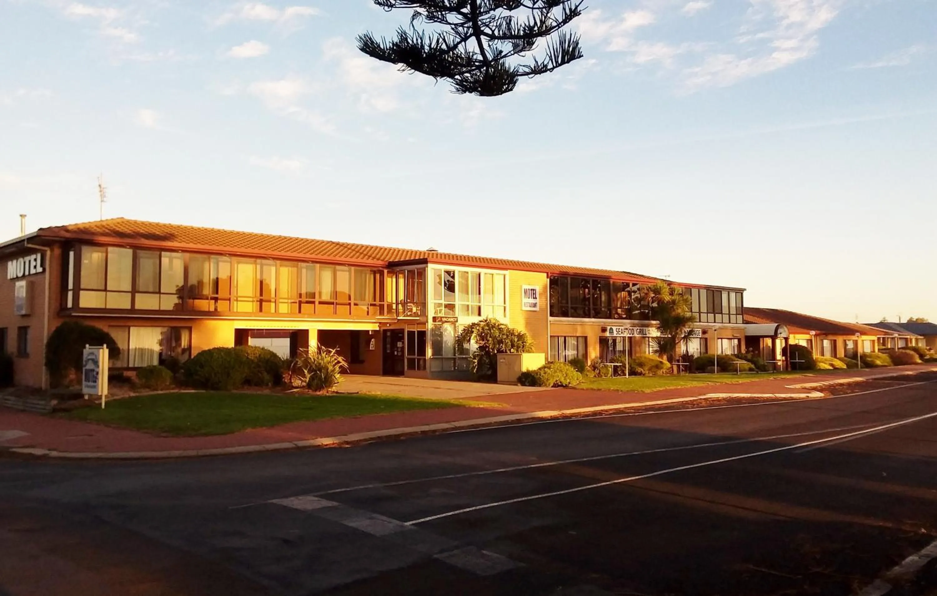 Property building in Lacepede Bay Motel