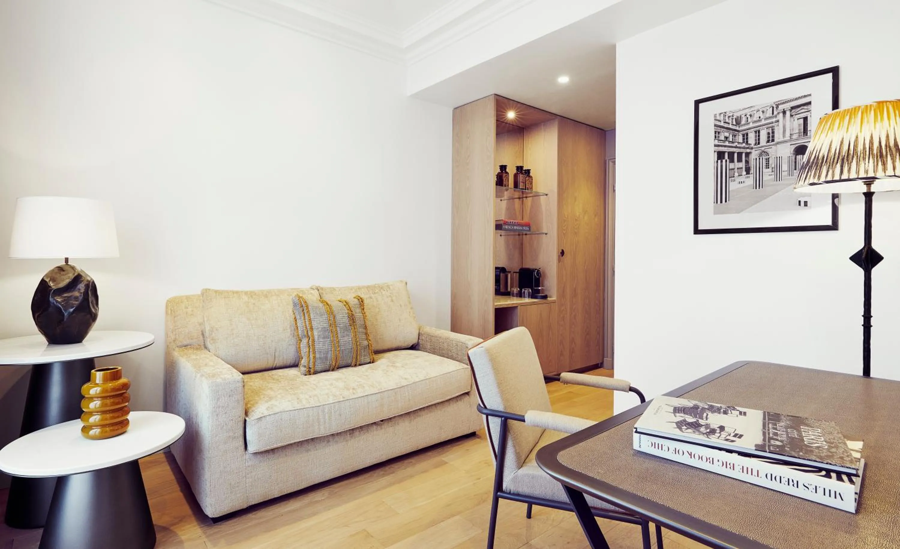 Living room in Grand Hôtel Du Palais Royal