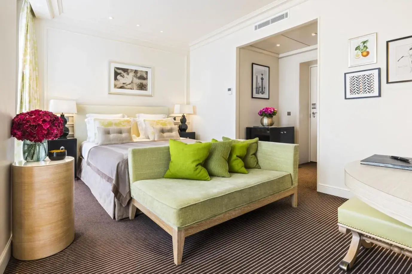 Executive Room in Grand Hôtel Du Palais Royal Executive Room in Grand Hôtel Du Palais Royal