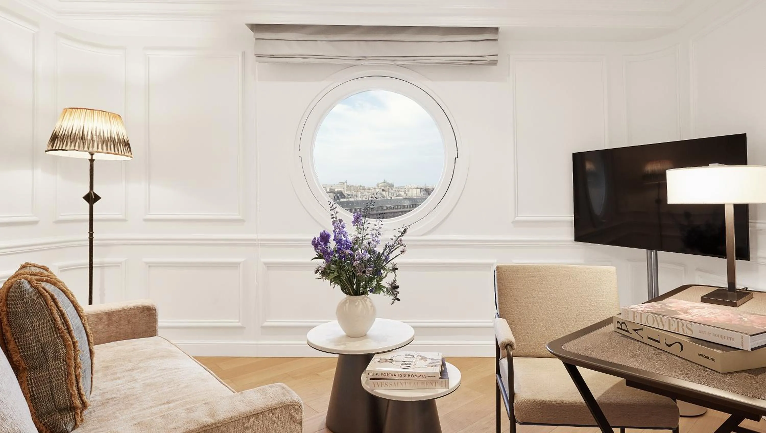 Living room in Grand Hôtel Du Palais Royal
