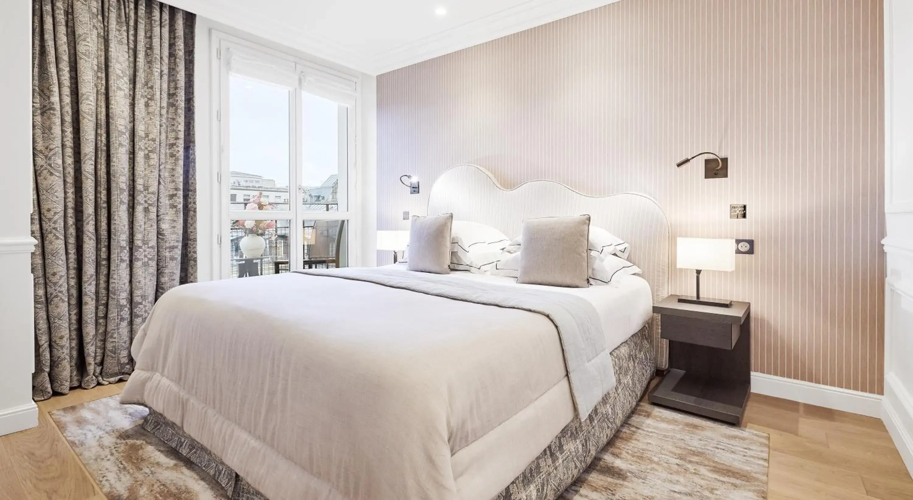 Prestige Suite in Grand Hôtel Du Palais Royal Prestige Suite in Grand Hôtel Du Palais Royal