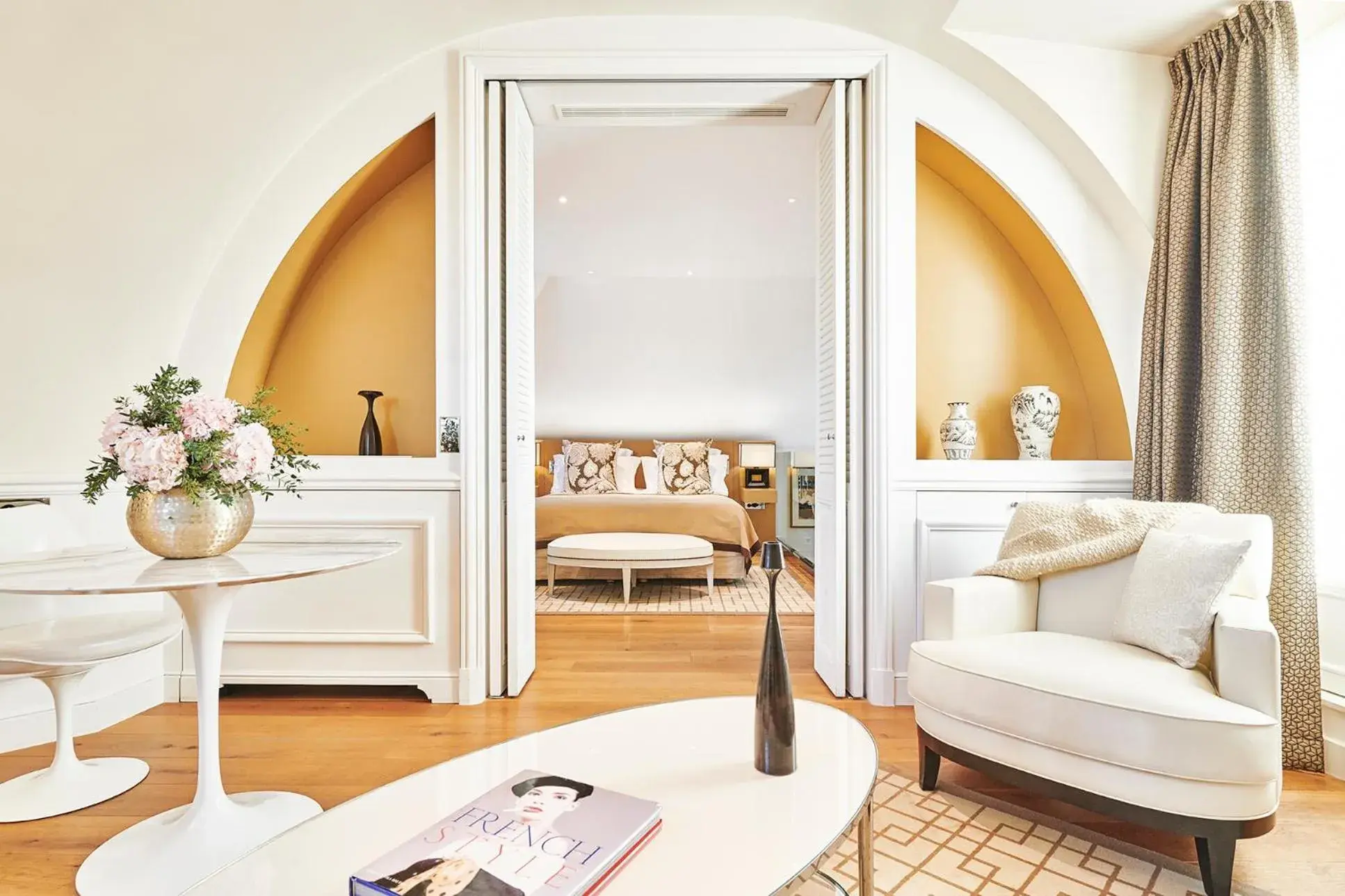 Suite Tour Eiffel in Grand Hôtel Du Palais Royal Suite Tour Eiffel in Grand Hôtel Du Palais Royal