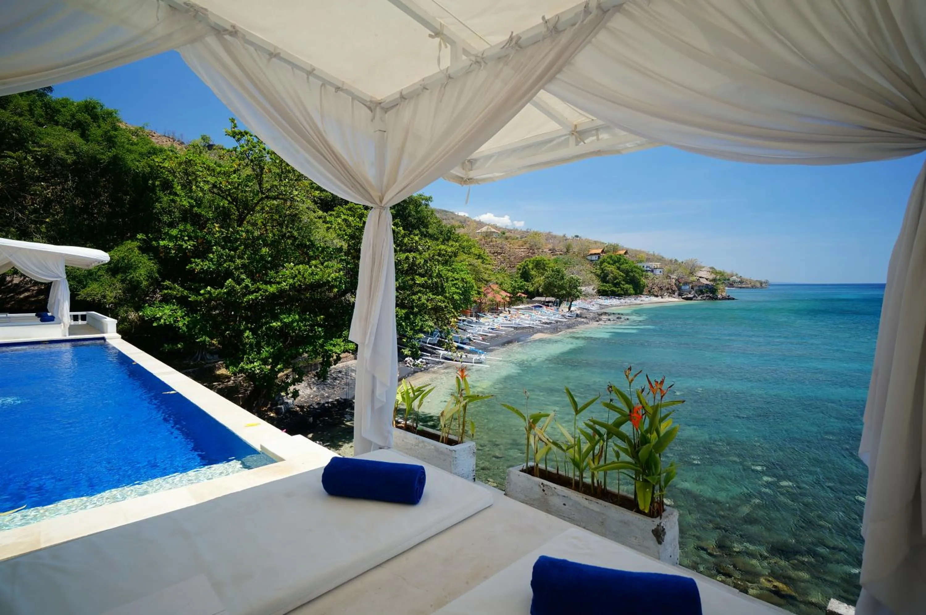 Swimming pool in Aquaterrace Amed