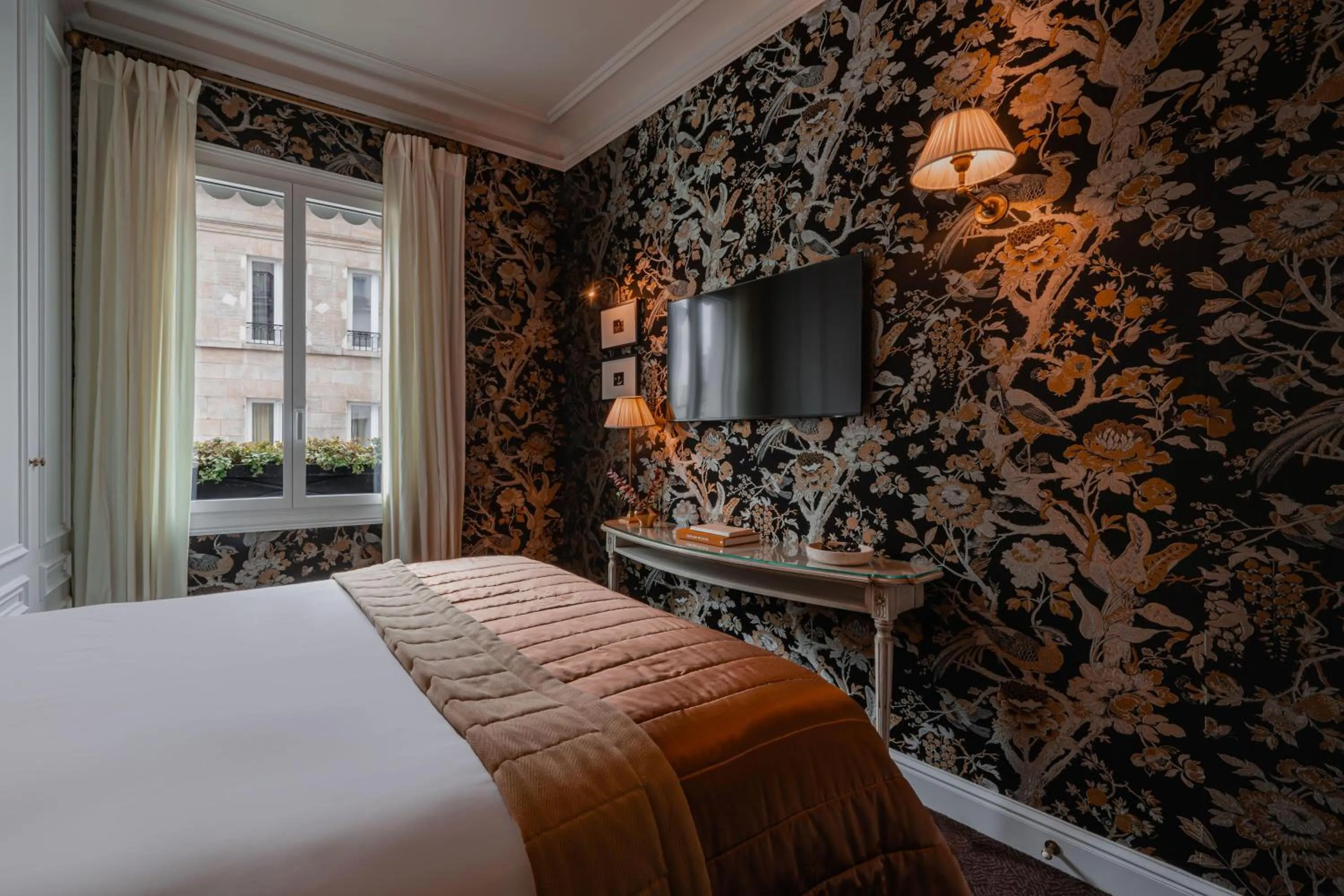 Bed in Hôtel De Buci