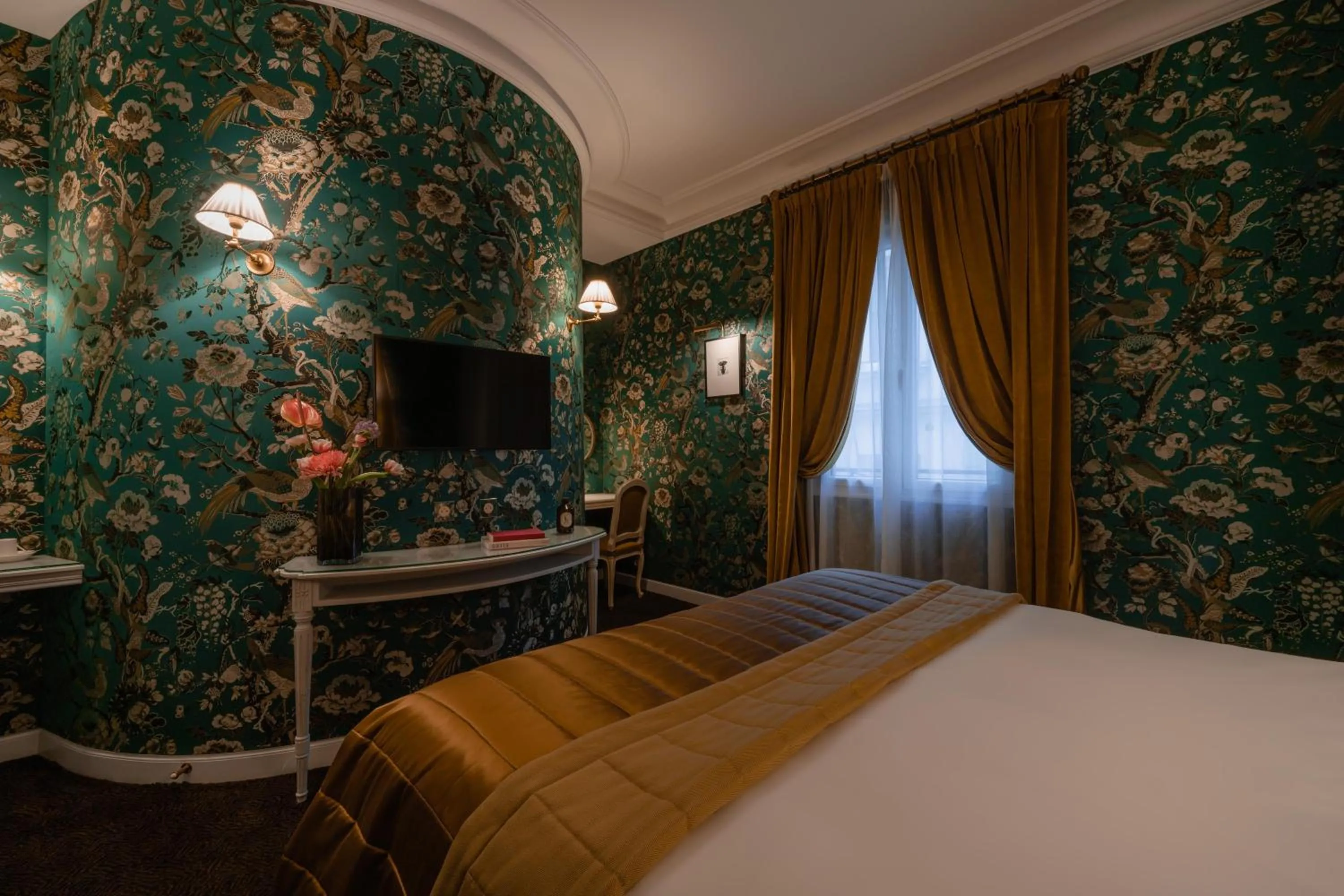 Bed in Hôtel De Buci