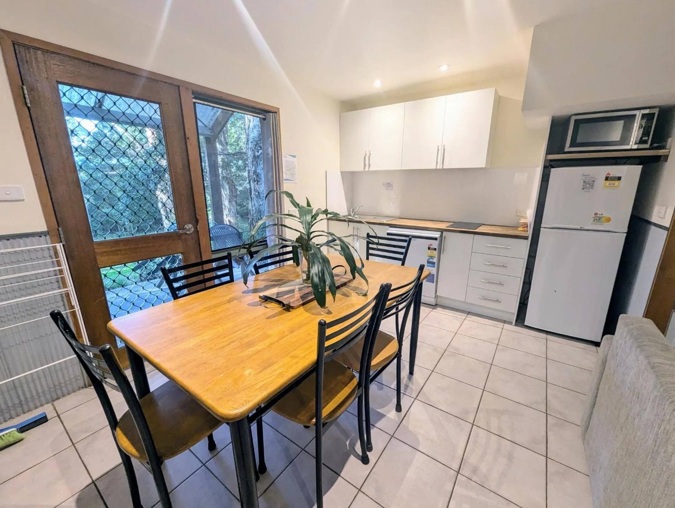 Kitchen or kitchenette in The Oasis at One Mile Beach