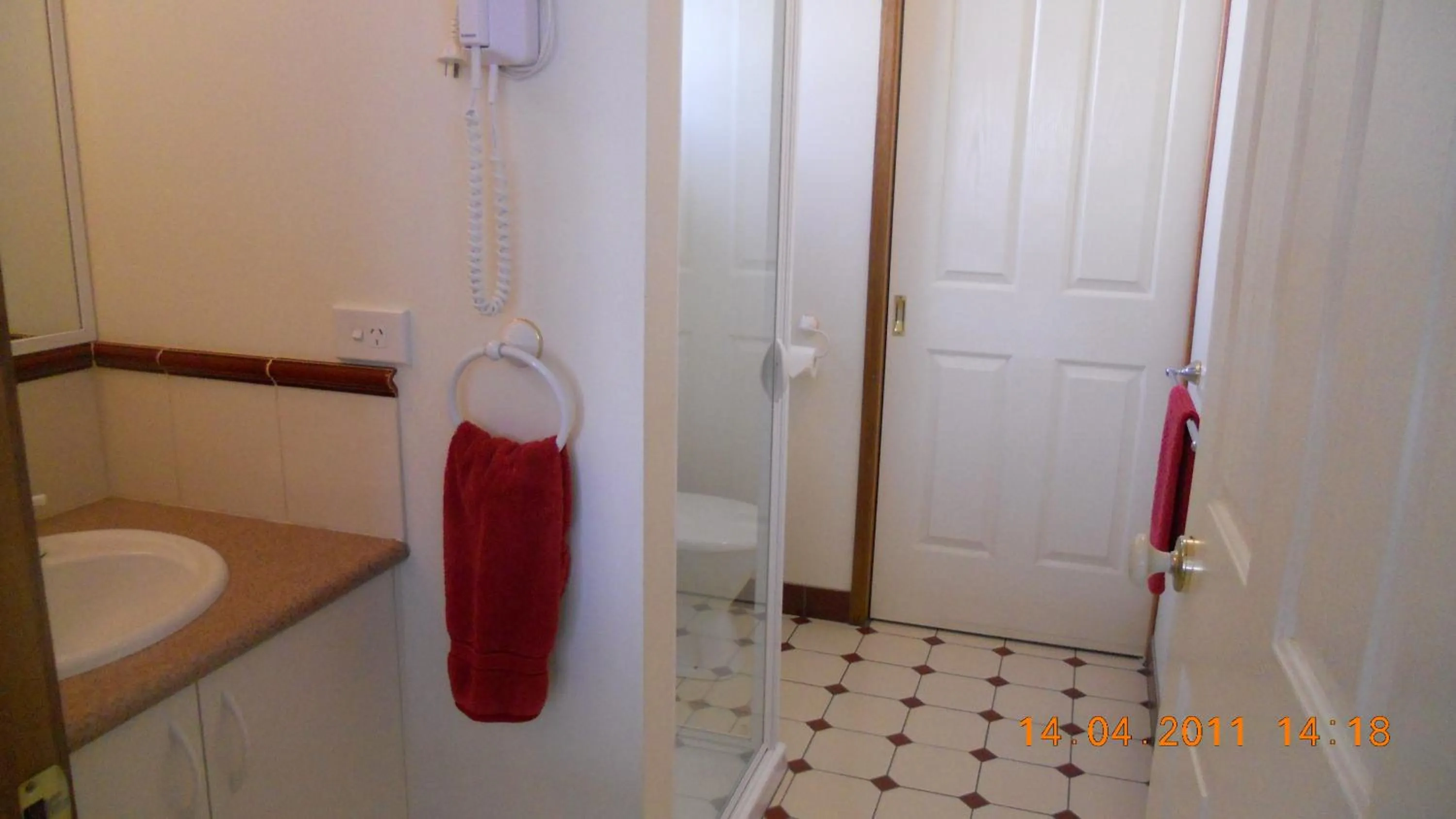 Bathroom in Summers Rest Units