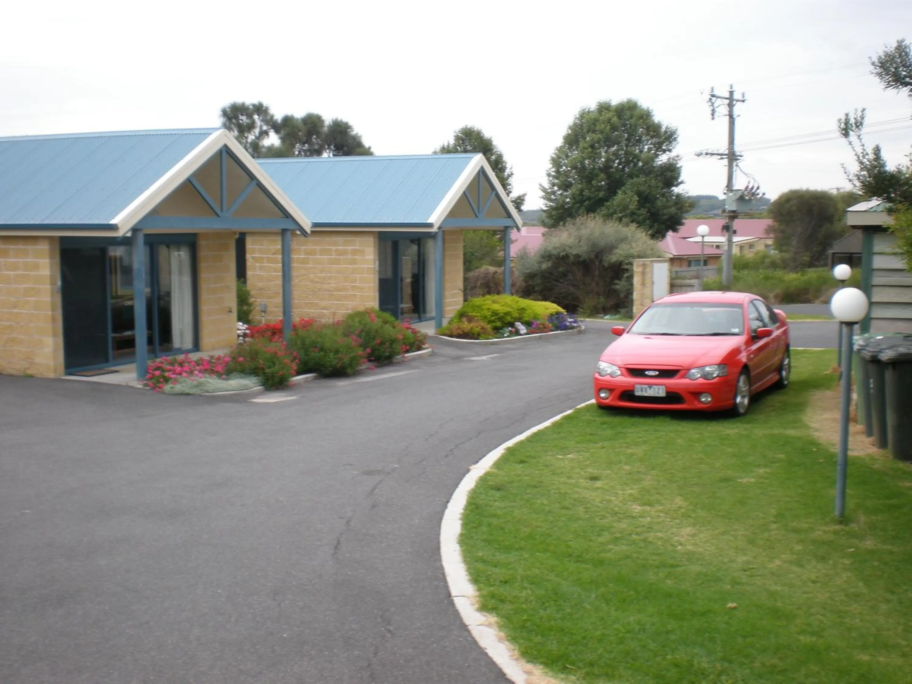 Facade/entrance in Summers Rest Units