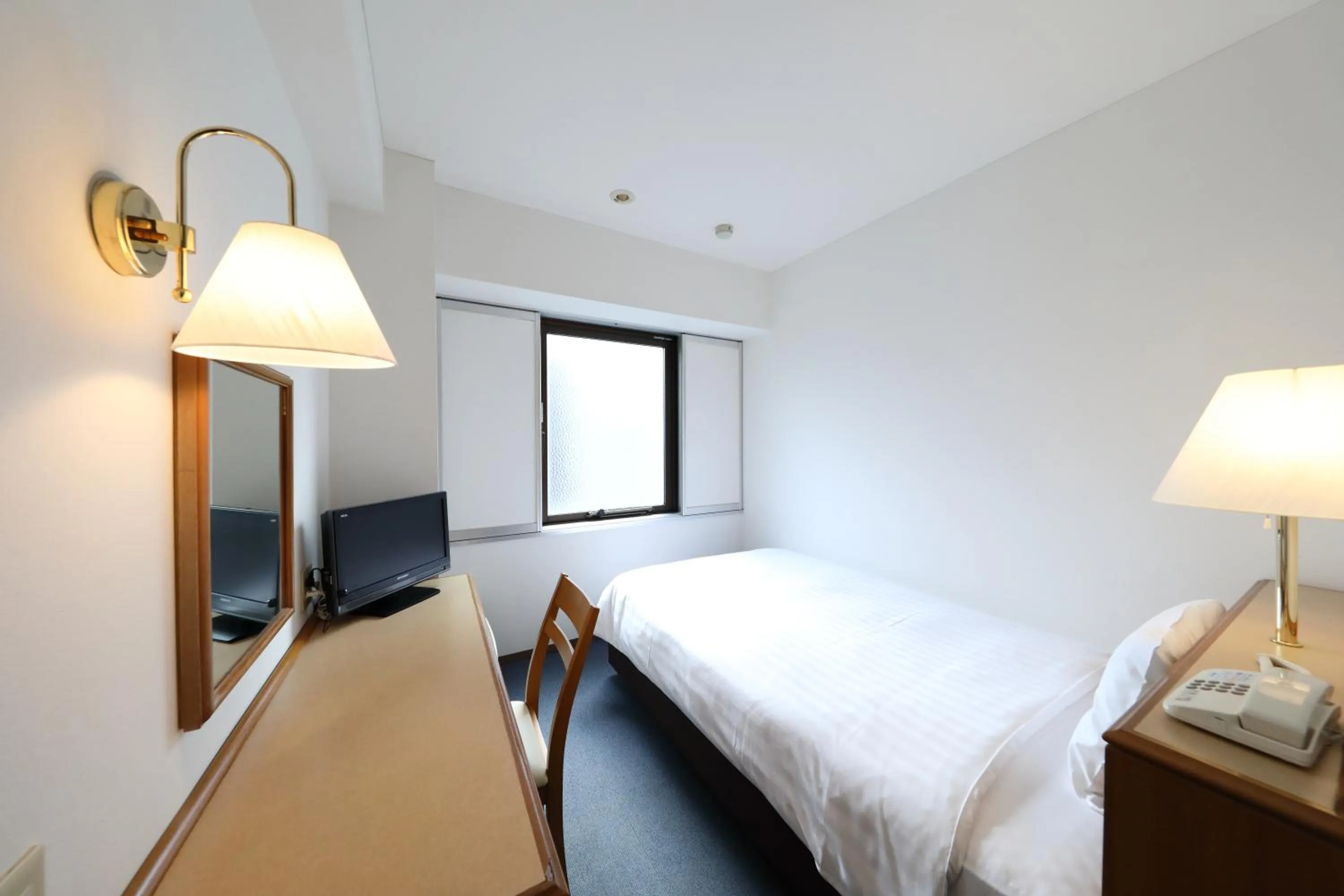 Bed in Smile Hotel Nihombashi Mitsukoshimae