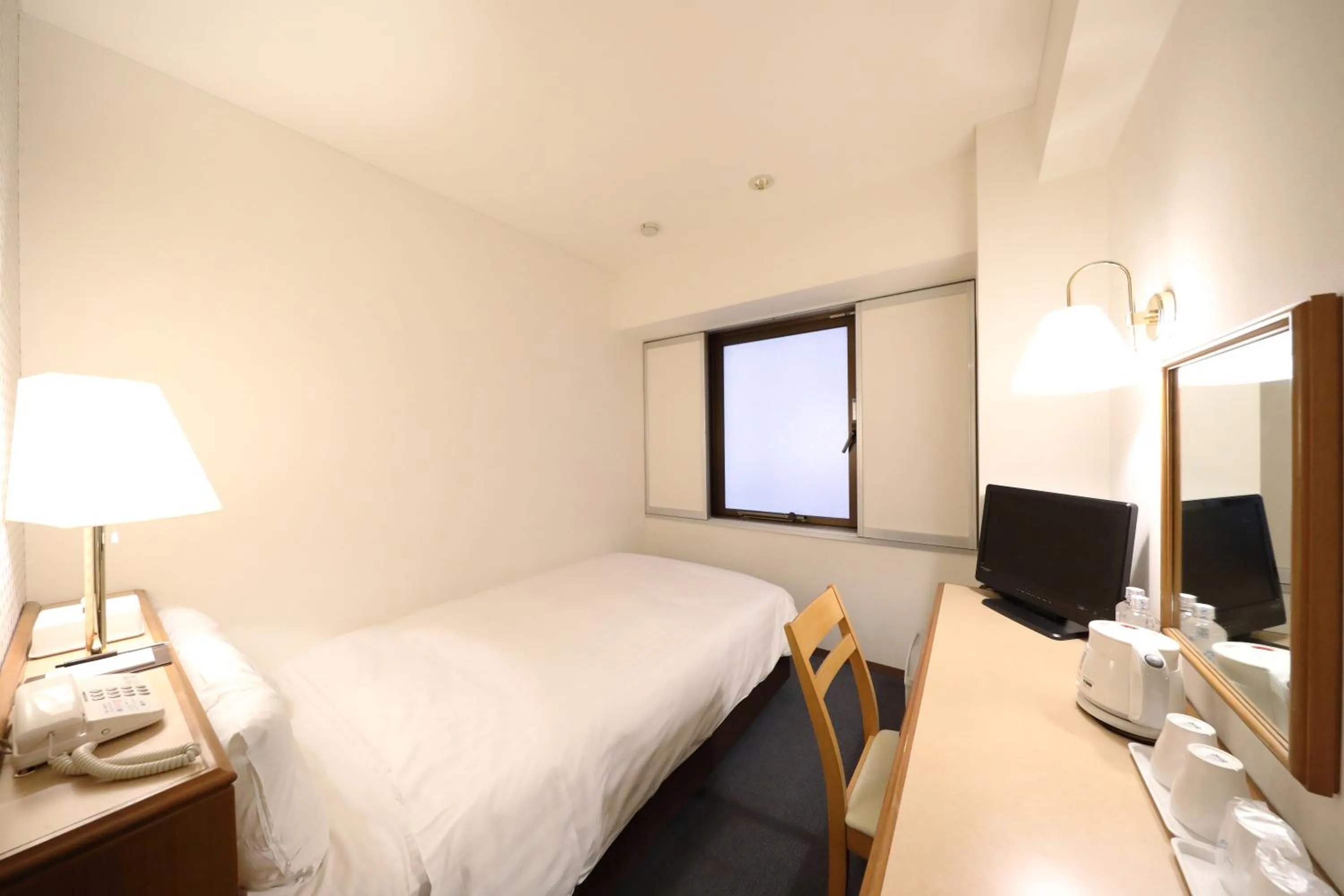 Bed in Smile Hotel Nihombashi Mitsukoshimae