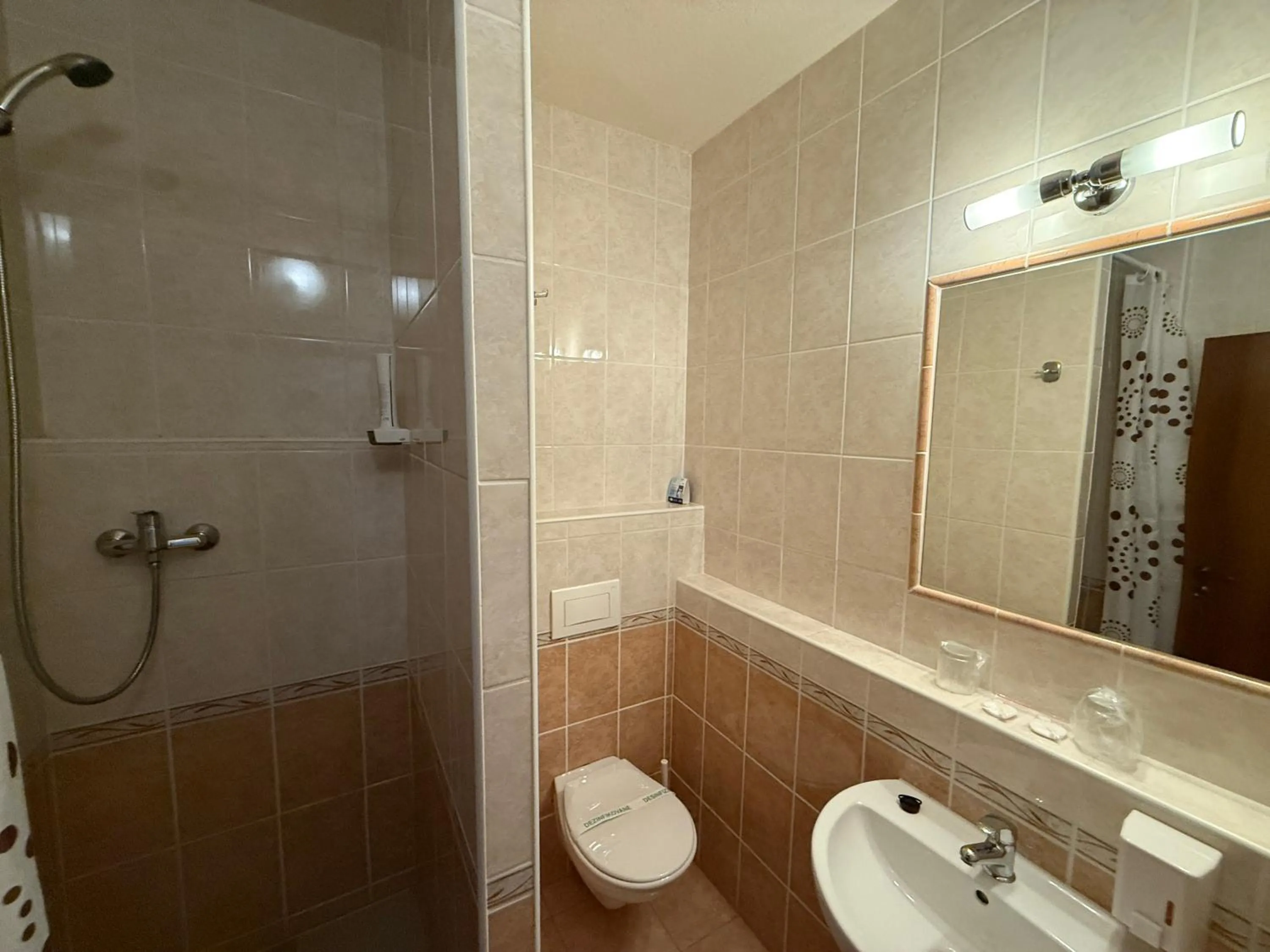 Shower in Hotel Orchidea Spa & Wellness