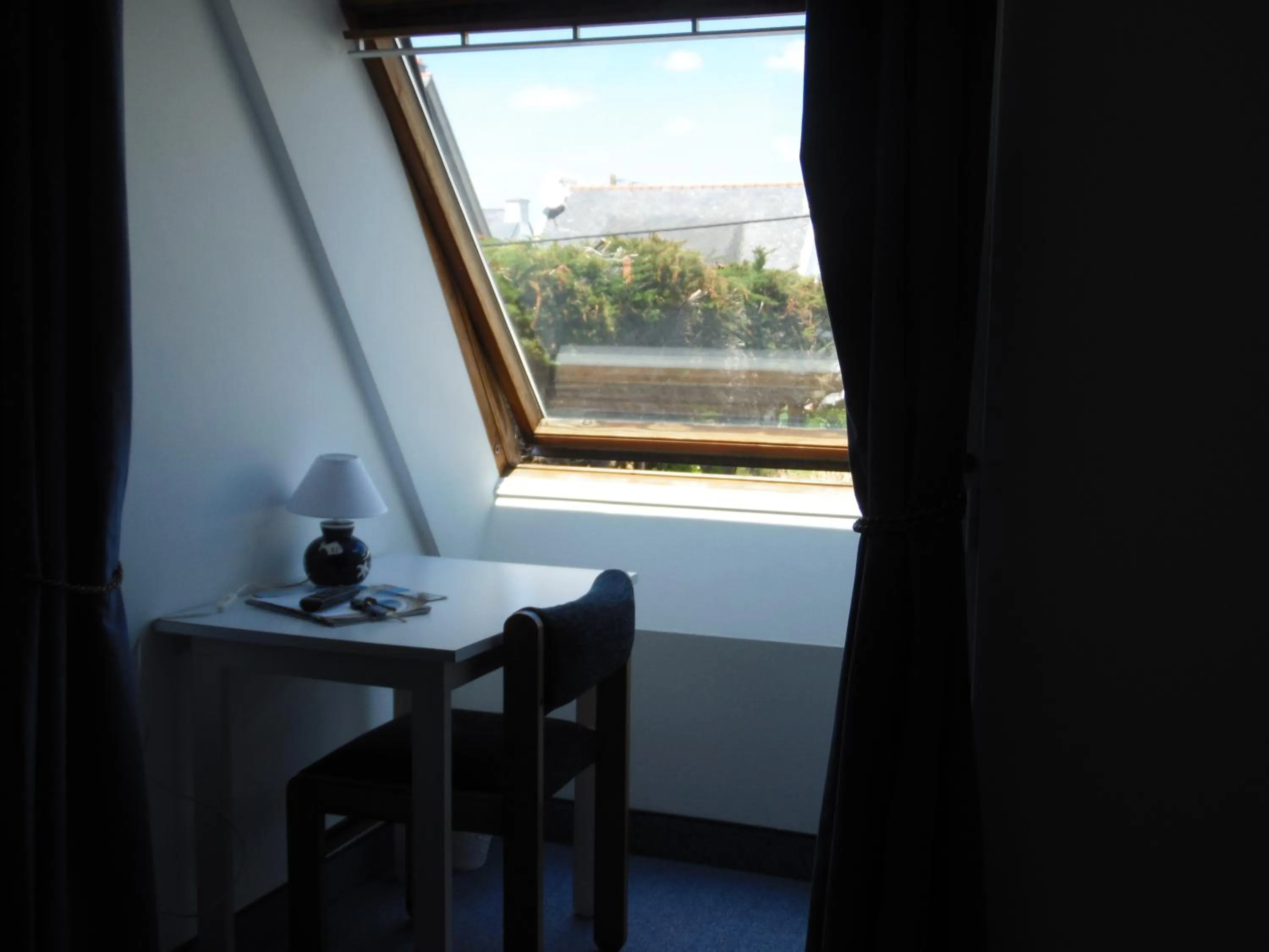 Garden view in Hôtel du Petit Matelot