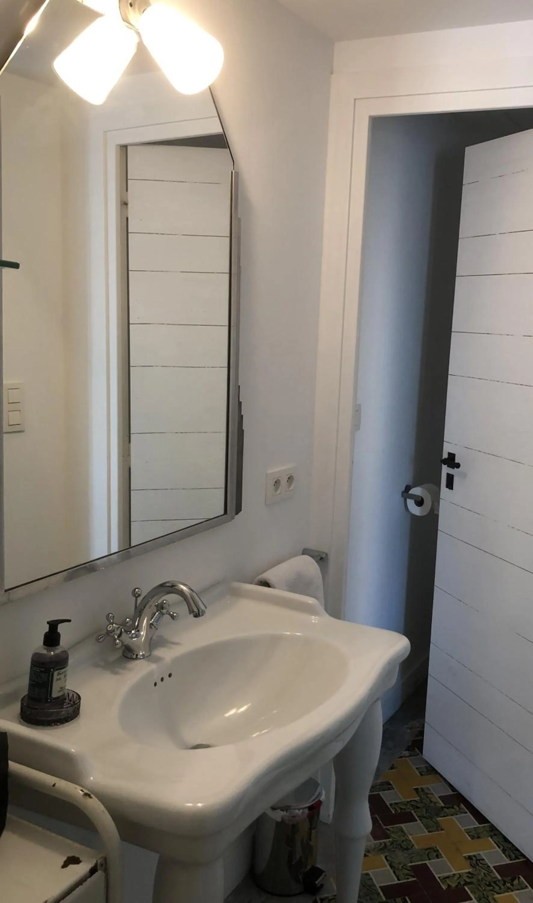 Bathroom in Gabrielle Jeanne