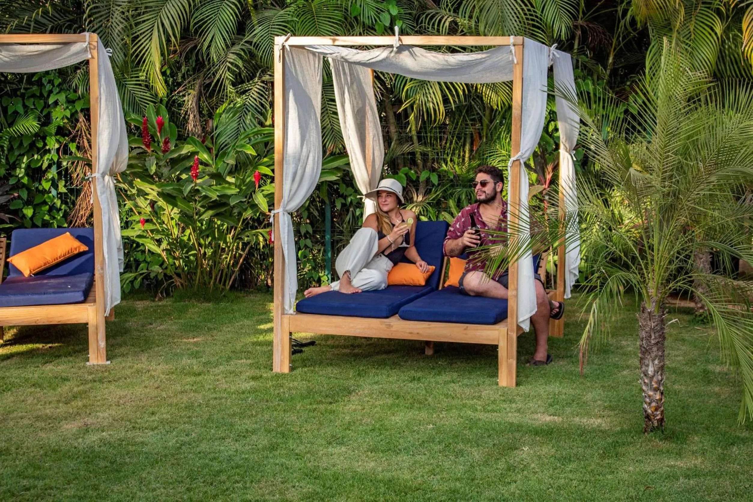 Garden in Cafe Playa Negra Hotel