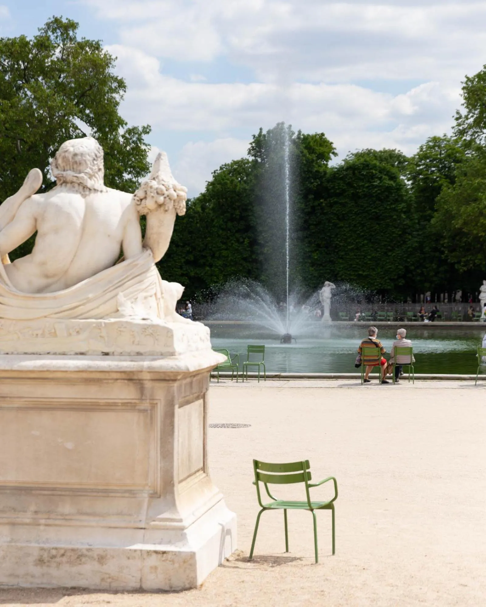 Neighbourhood in Le Burgundy Paris