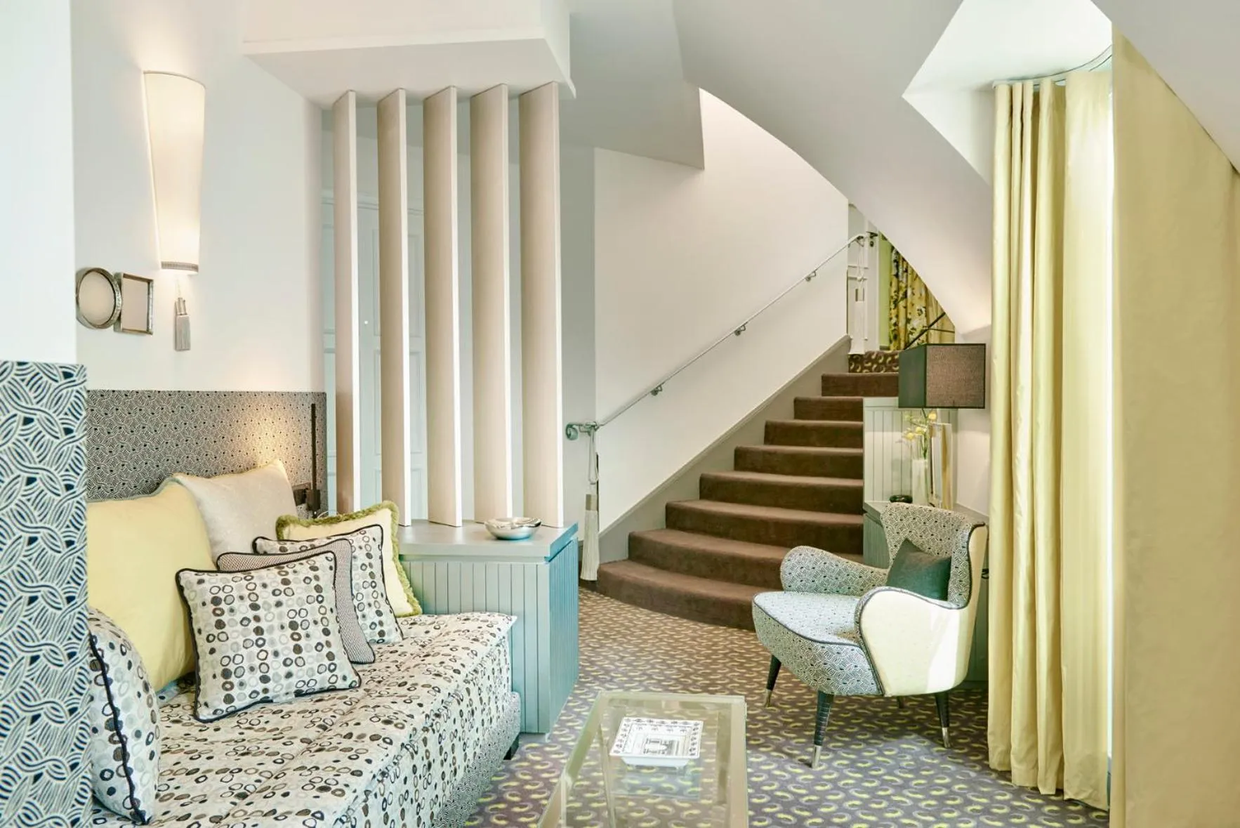 Living room in Le Burgundy Paris