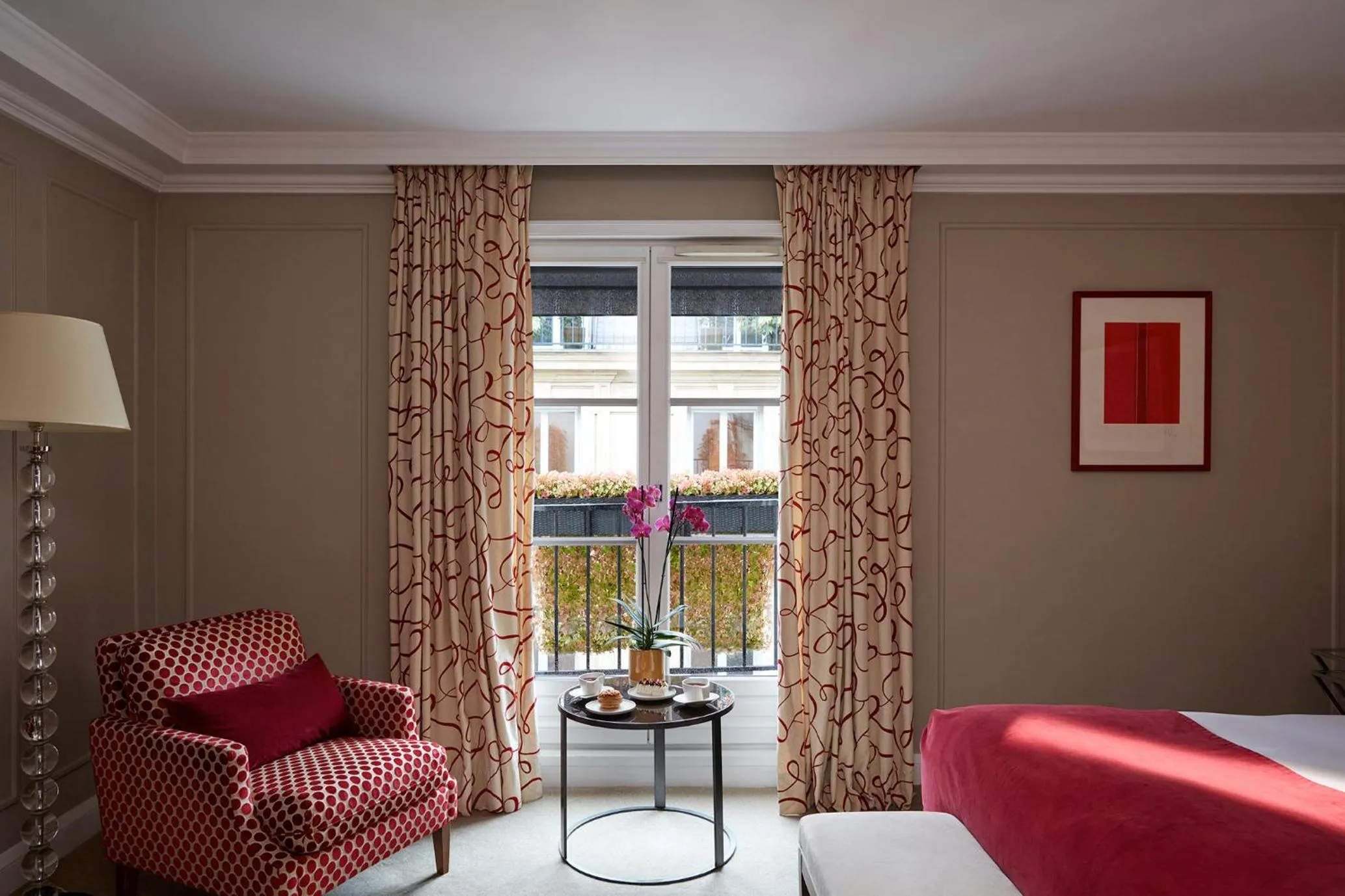 Balcony/Terrace, Bed in Le Burgundy Paris