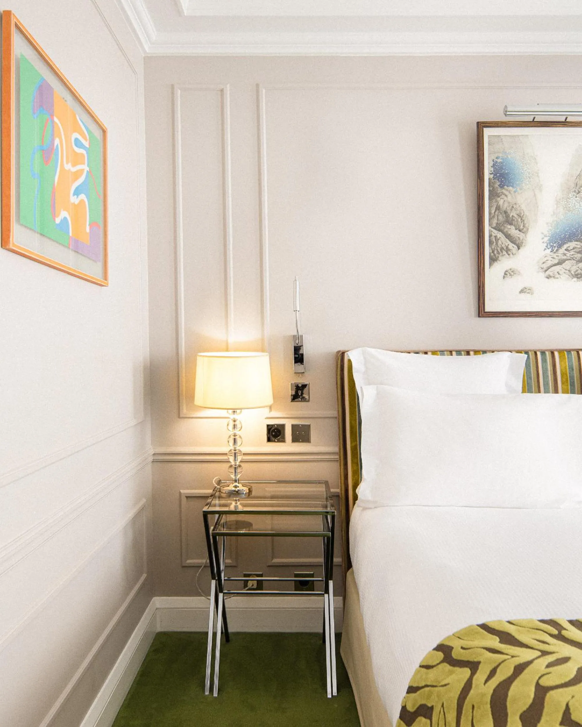 Bed in Le Burgundy Paris