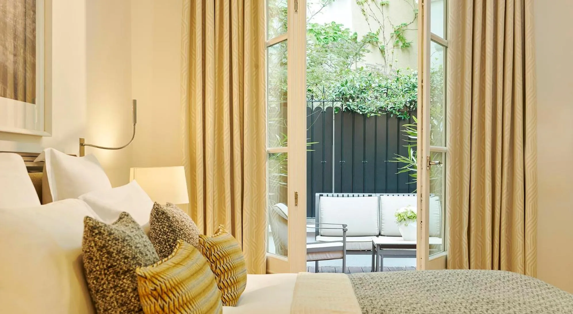 Bed in Le Burgundy Paris