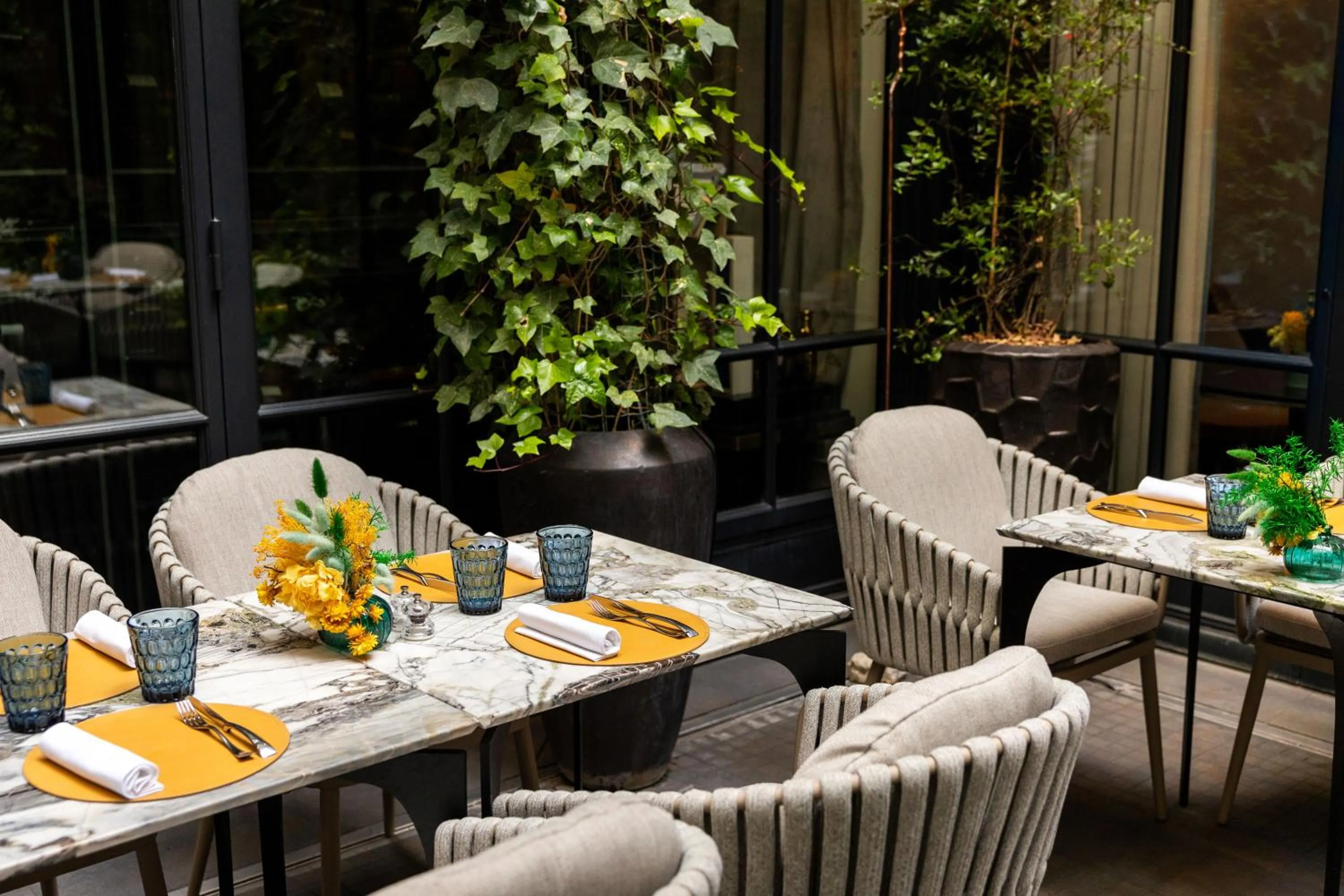 Patio in Le Burgundy Paris