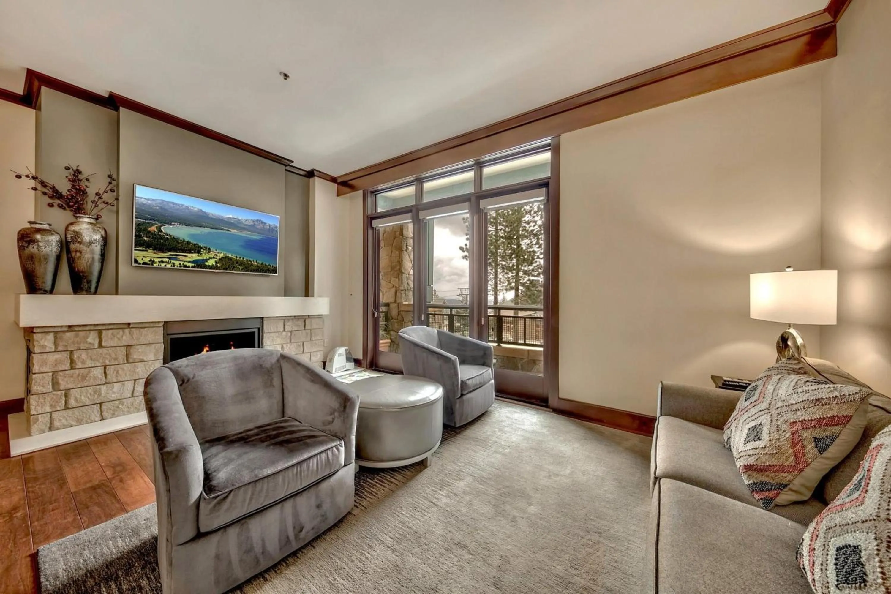 Living room in Constellation Residences