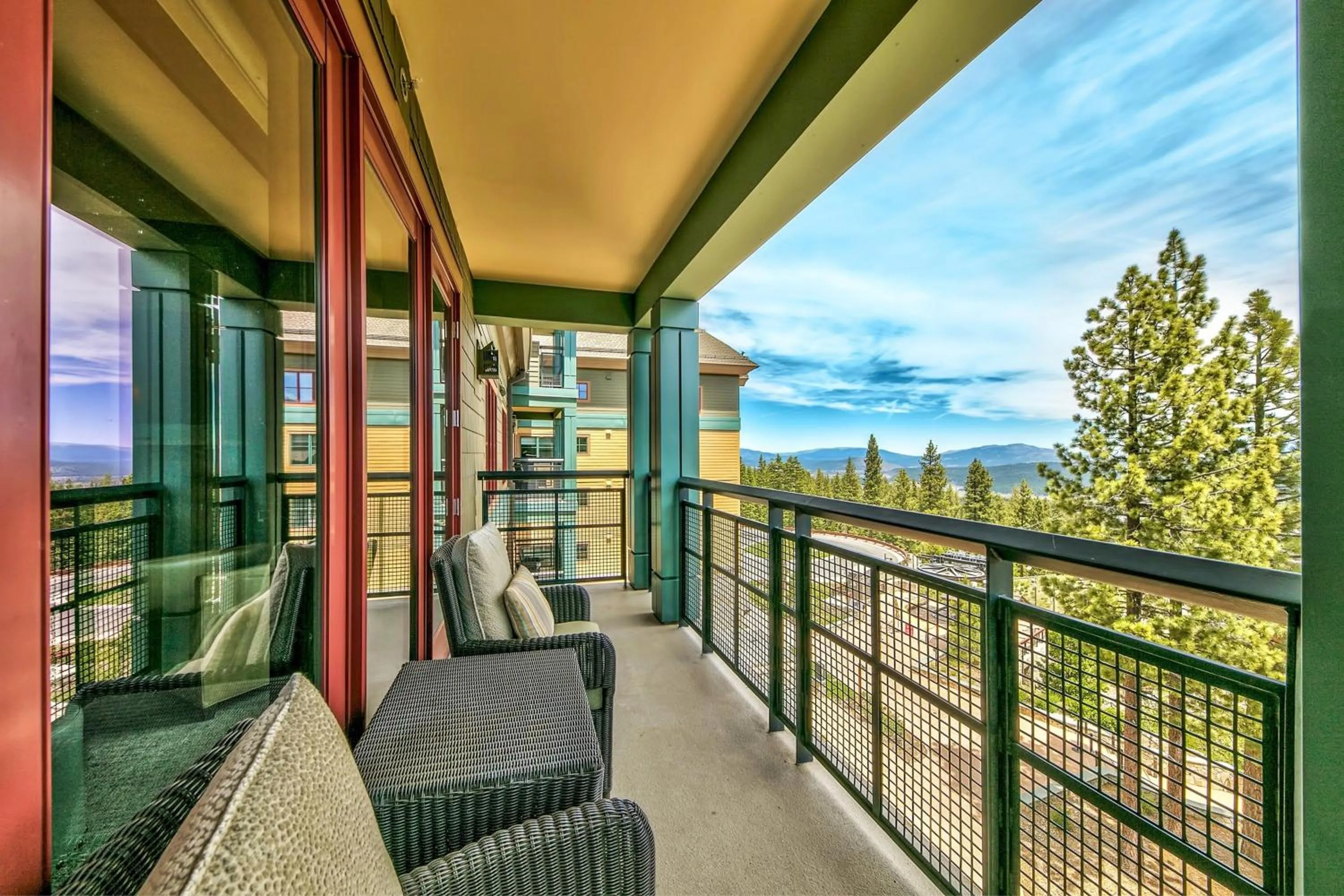 Photo of the whole room in Constellation Residences