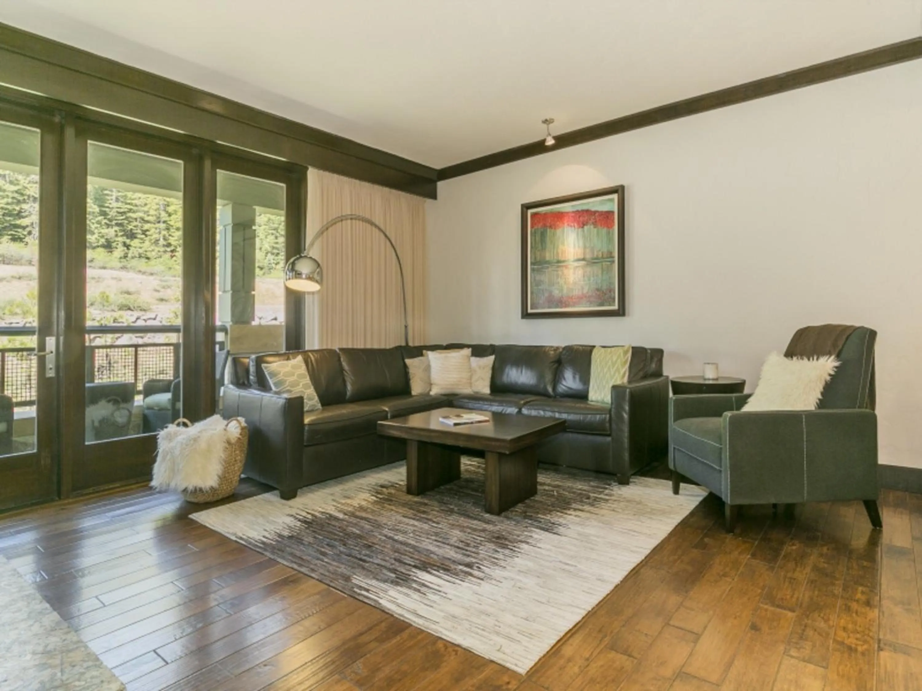 Living room in Constellation Residences