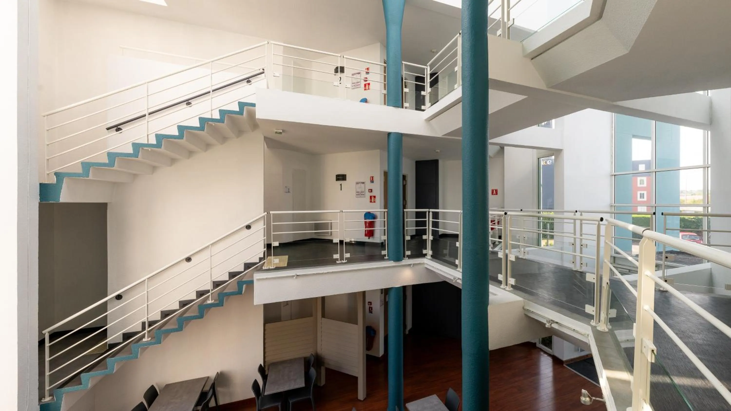 Lobby or reception in KYRIAD ECO LILLE SUD - Noyelles Godault